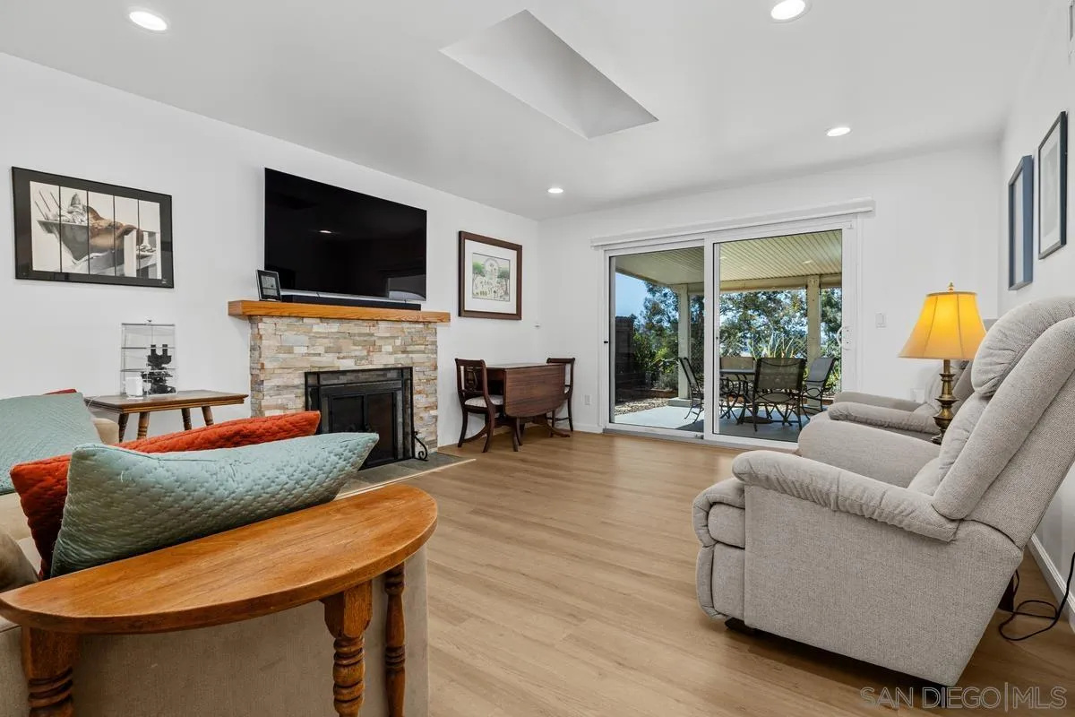 https://cdn.realtyfeed.com/cdn/127/260022682/4f3bc69b9402726250e160785e60a72b.webp