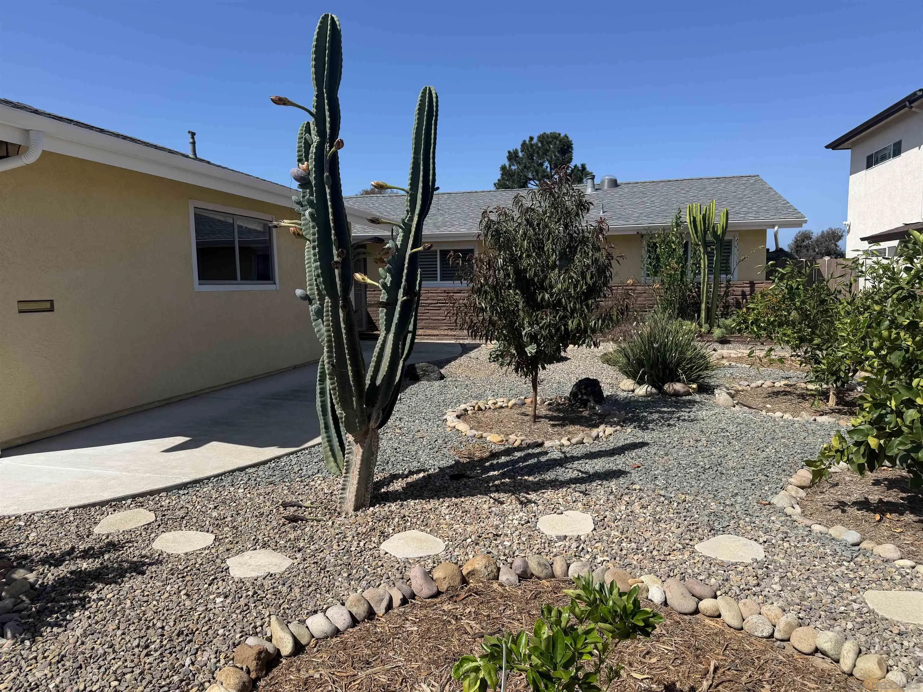 https://cdn.realtyfeed.com/cdn/127/260022682/9948169ca8fa592dddb55b327fc9d767.webp