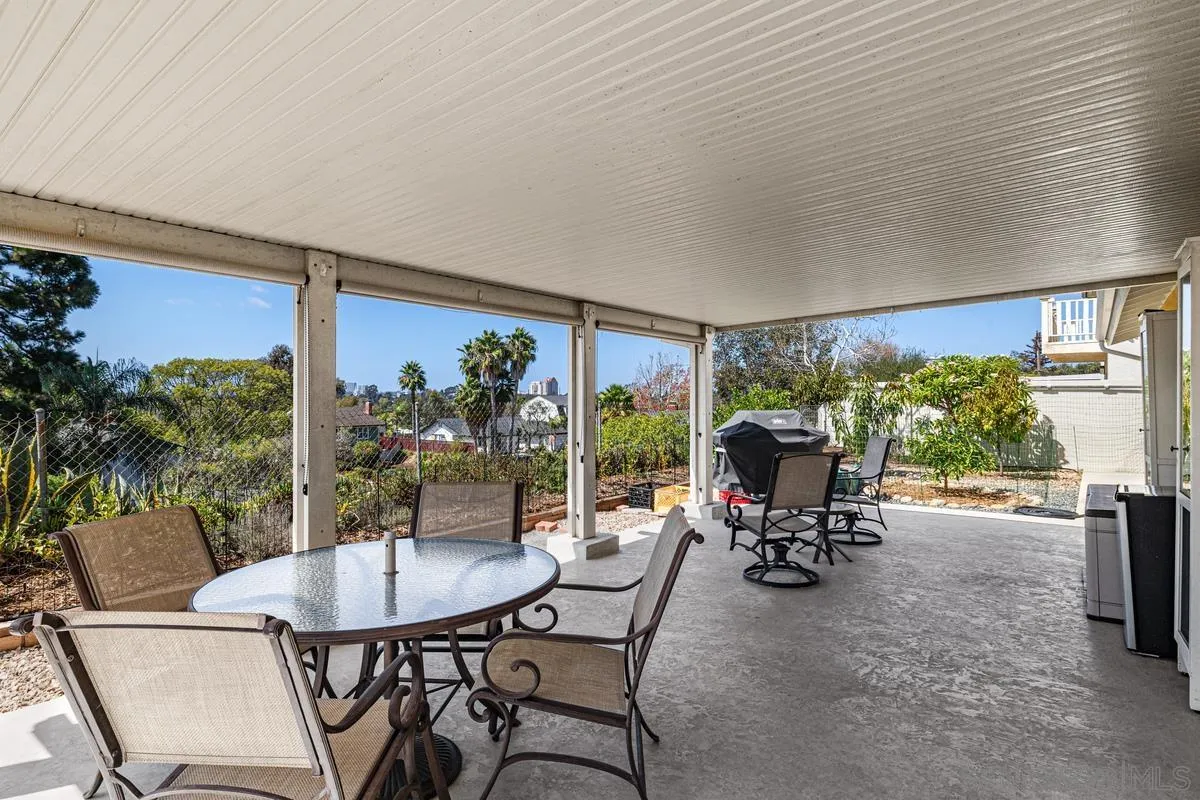 https://cdn.realtyfeed.com/cdn/127/260022682/d02c29ce50710d105175ca0d578ad455.webp