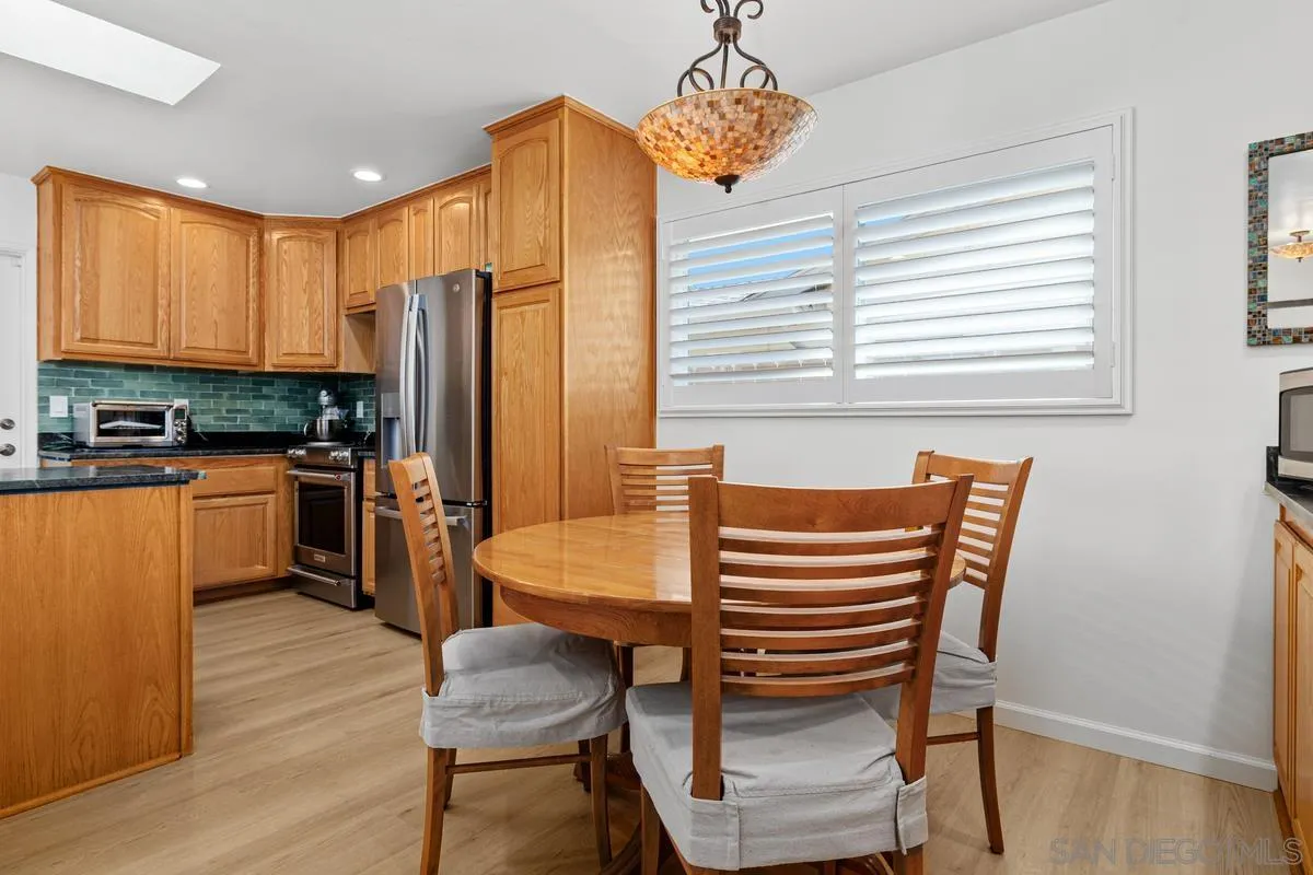 https://cdn.realtyfeed.com/cdn/127/260022682/d87f60bc9ba6bf61f29d8d5b2871442b.webp