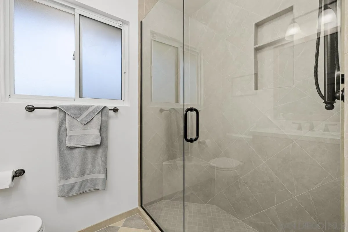 https://cdn.realtyfeed.com/cdn/127/260022682/e8e5a70faf580b68f1619b0d91cd4a3d.webp