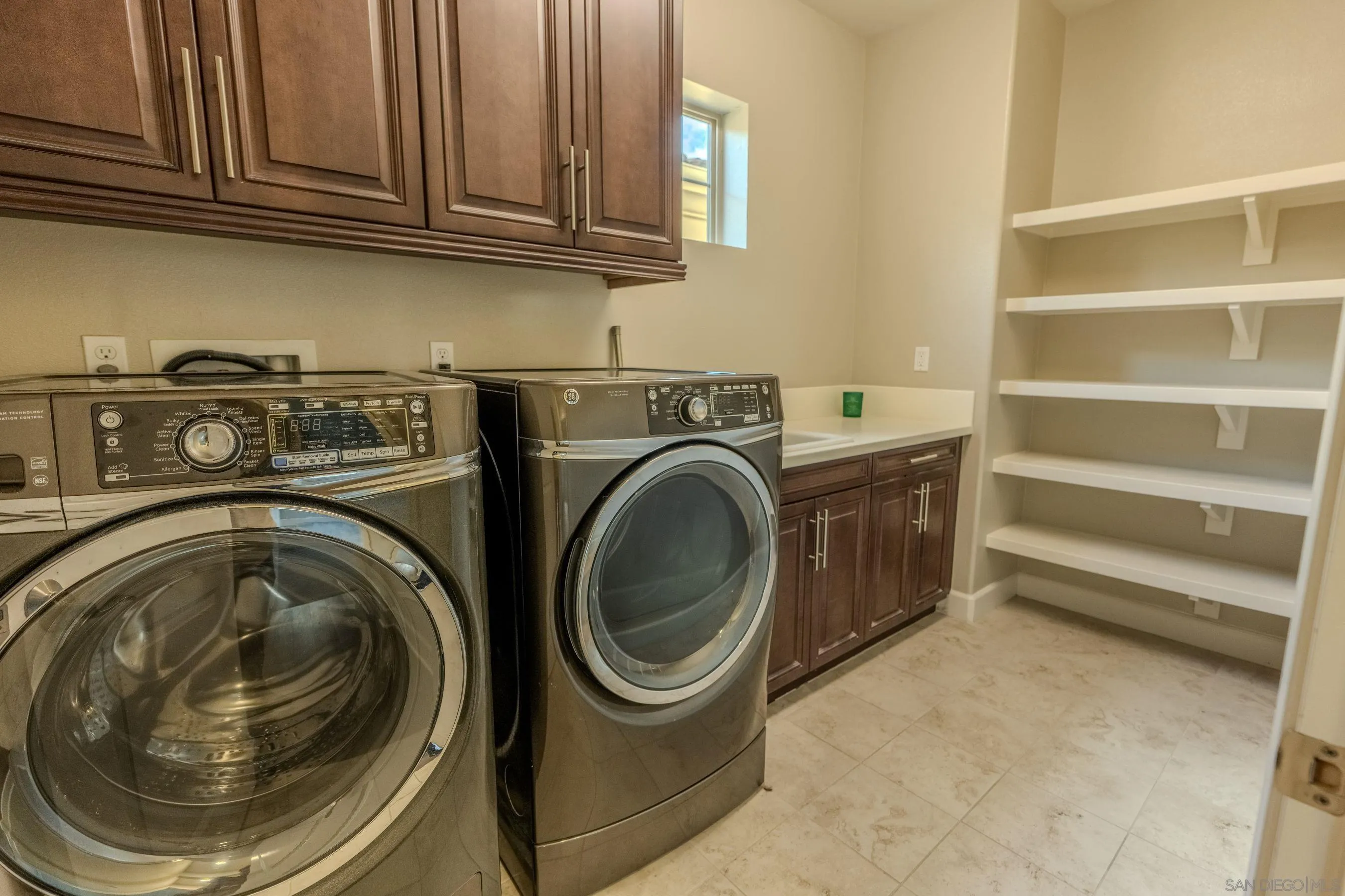 https://cdn.realtyfeed.com/cdn/127/260022687/2dc10abf10aabb8abad26900991a4728.webp
