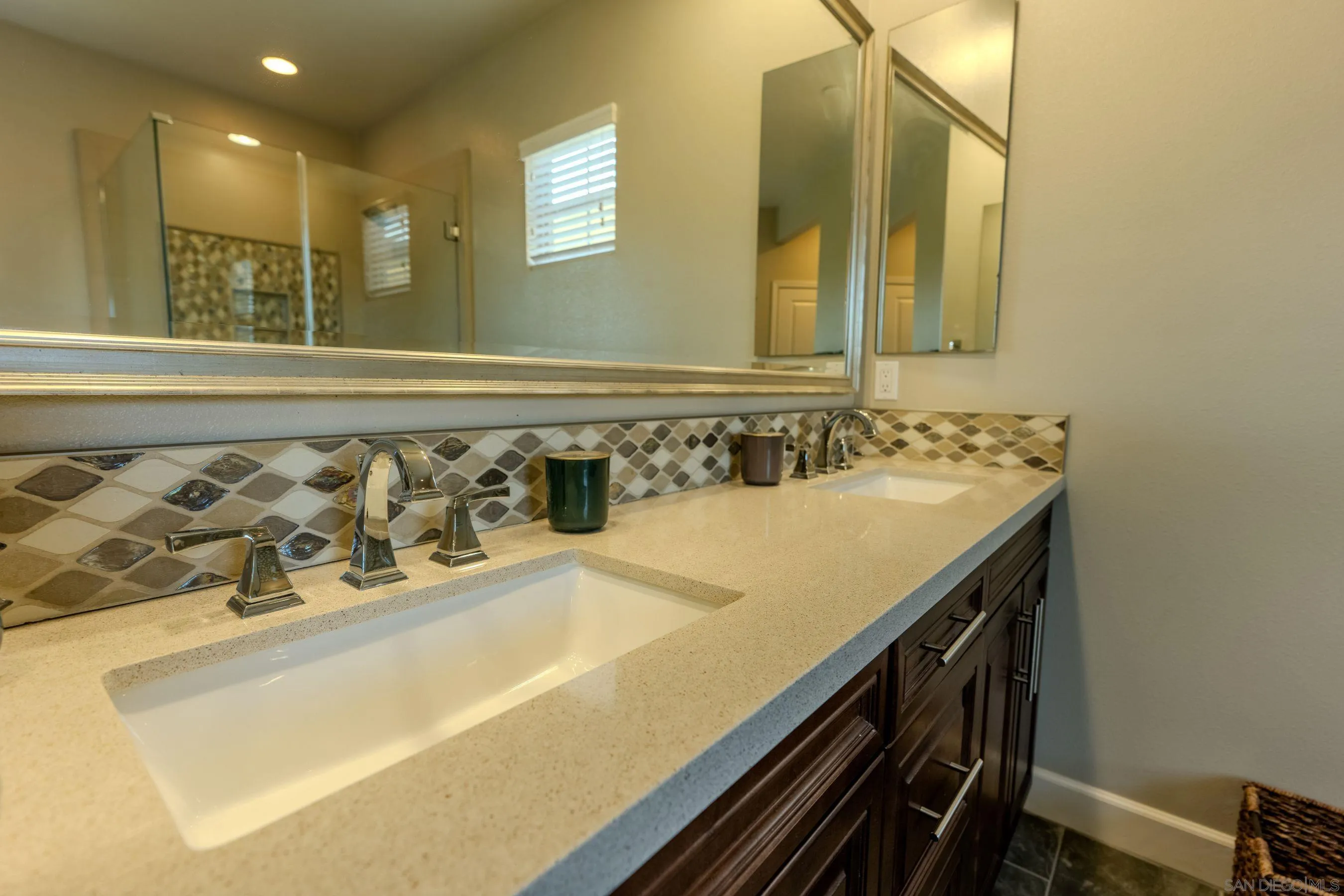 https://cdn.realtyfeed.com/cdn/127/260022687/7b7ed3d6715d1407d98f70a9c4a16455.webp