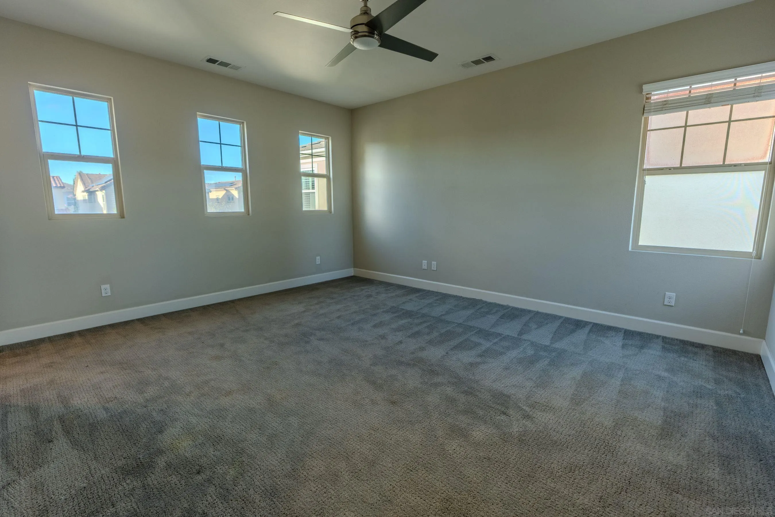 https://cdn.realtyfeed.com/cdn/127/260022687/8aa9273ca721aa8e769f8c7d1d1d0289.webp