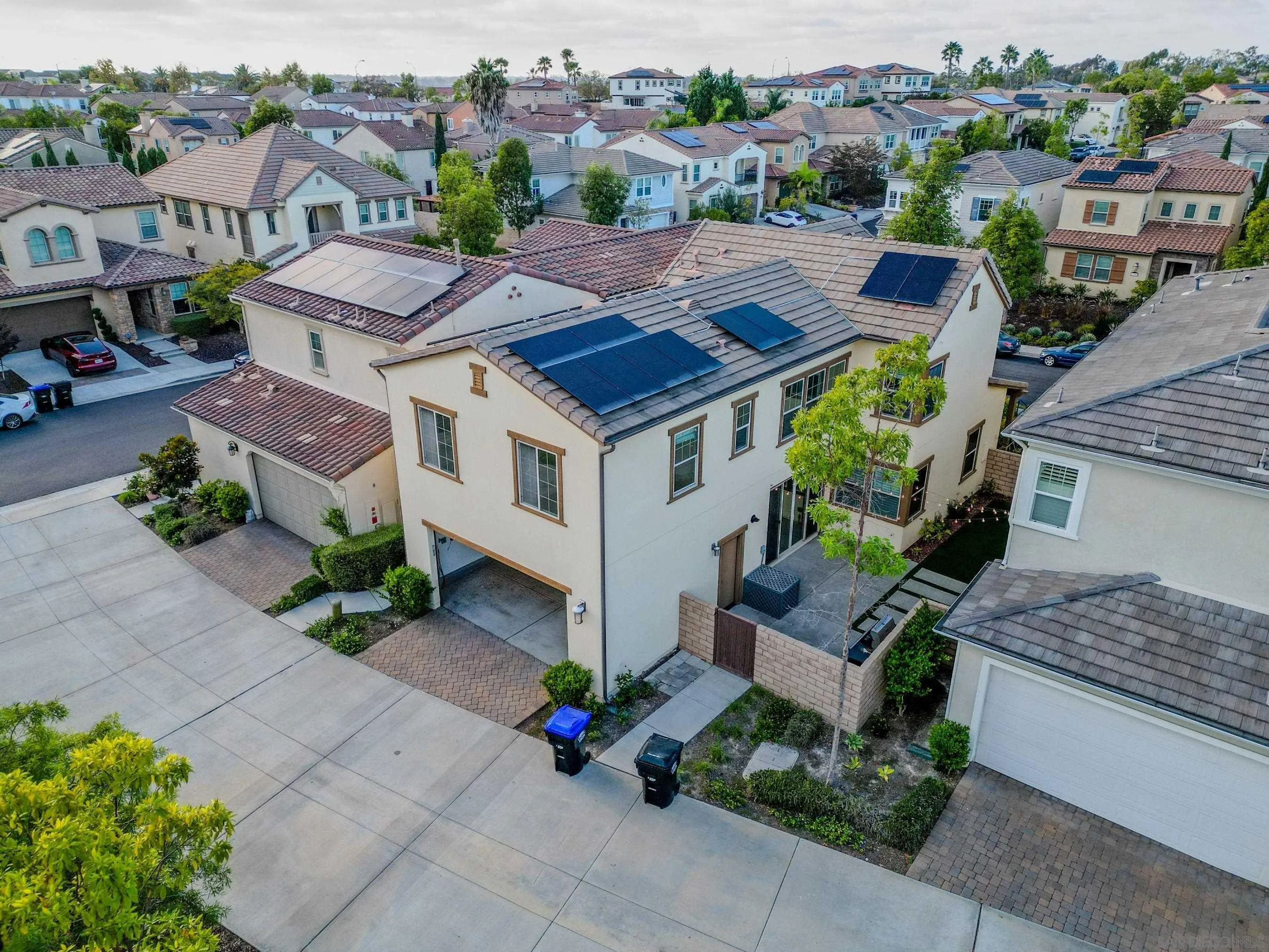 https://cdn.realtyfeed.com/cdn/127/260022687/cd1d553a440f7cc9740f3bf94204836f.webp
