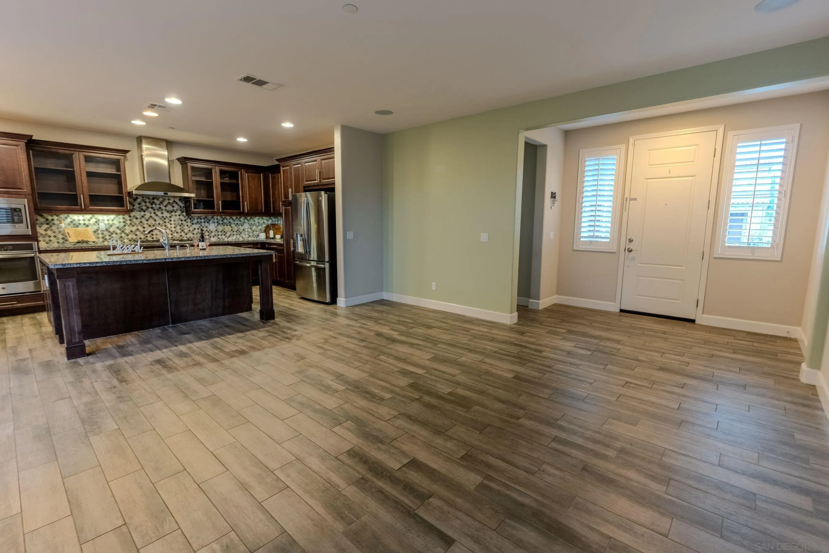 https://cdn.realtyfeed.com/cdn/127/260022687/d19e9585da8008ddb2a648ba3db4a79a.webp