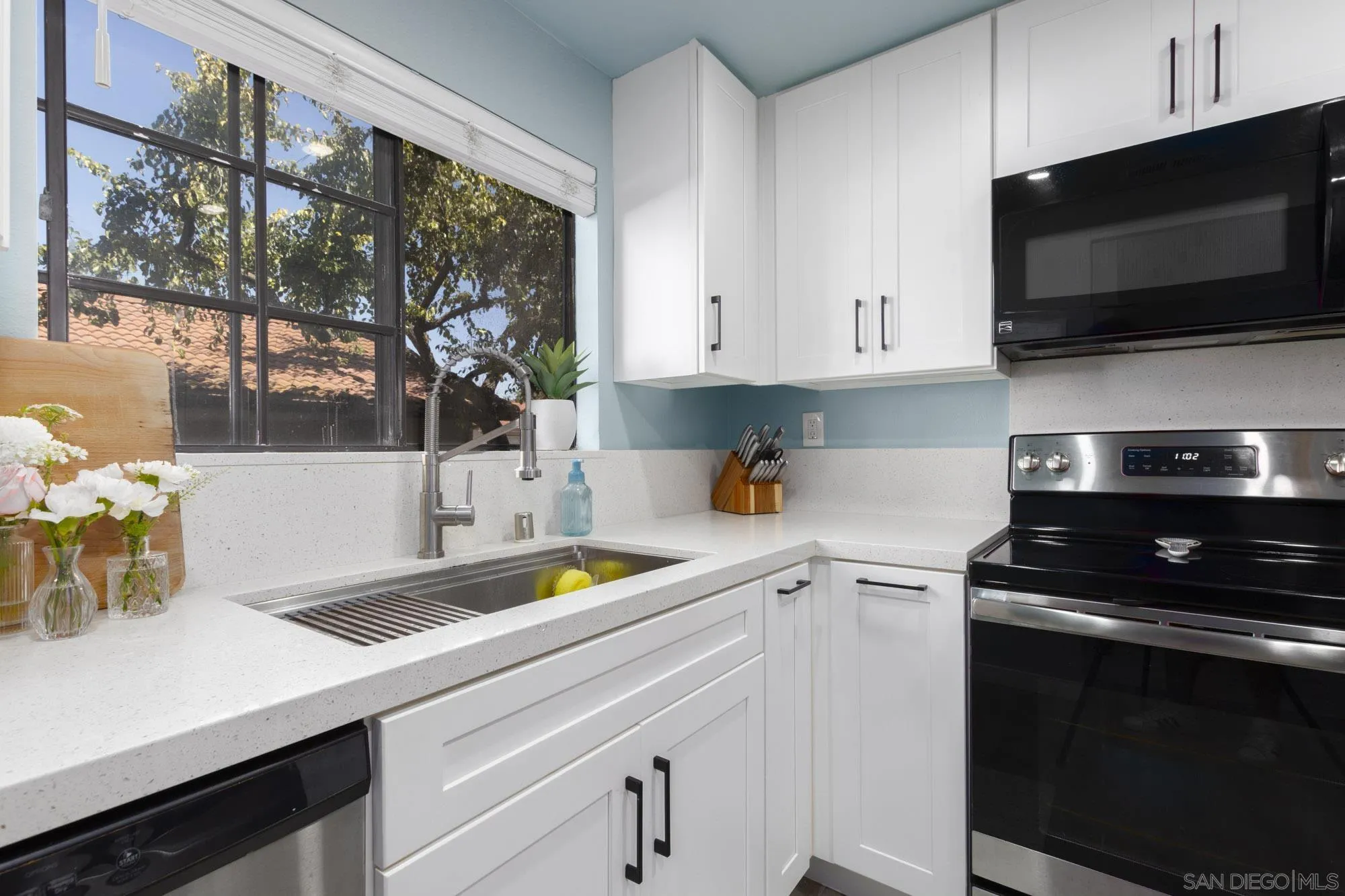 https://cdn.realtyfeed.com/cdn/127/260022688/4e0b8c1b4fe2e07d90588d808a733fcc.webp
