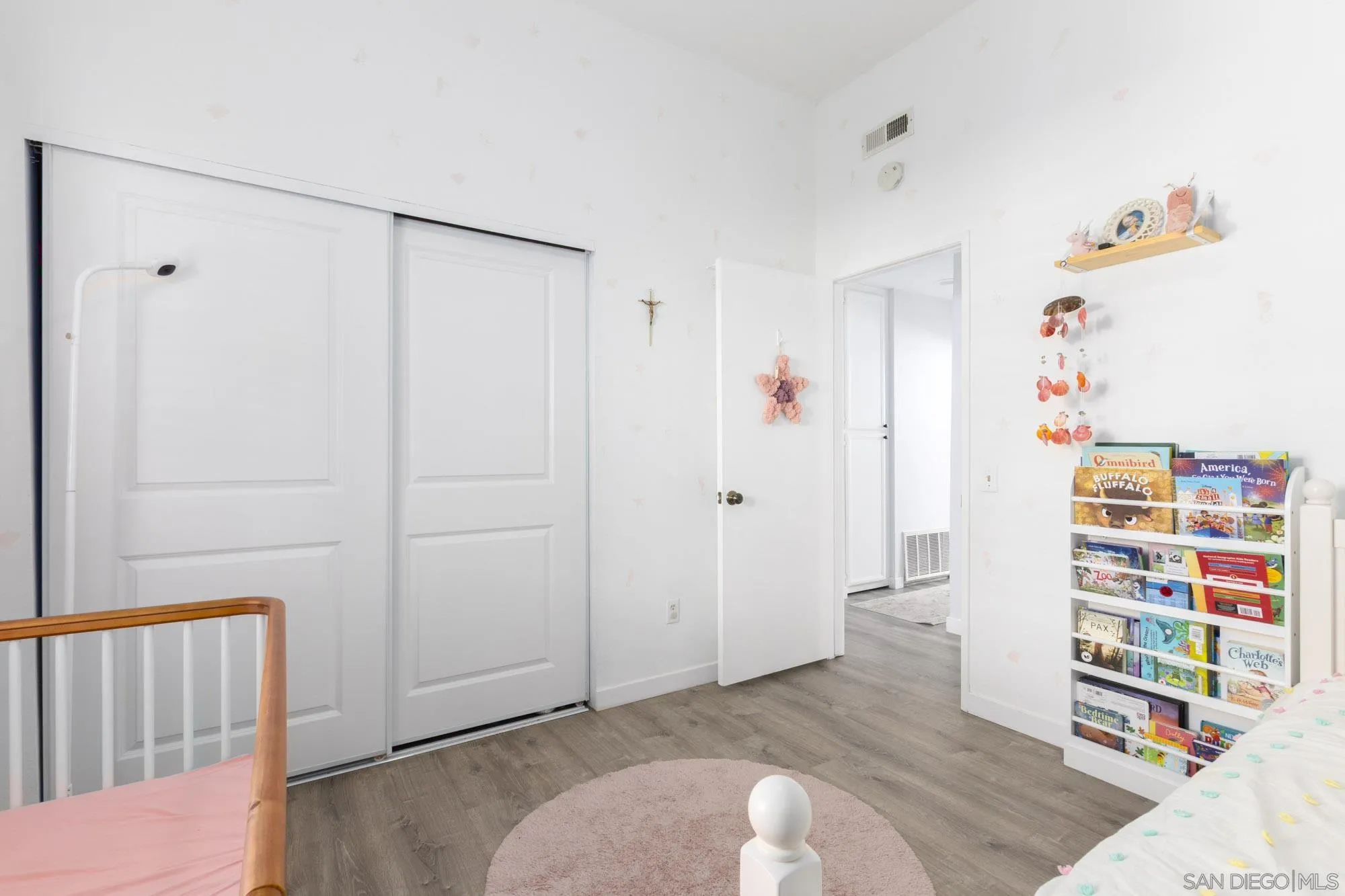 https://cdn.realtyfeed.com/cdn/127/260022688/8536731c7f31b4fbdae31838965bec47.webp