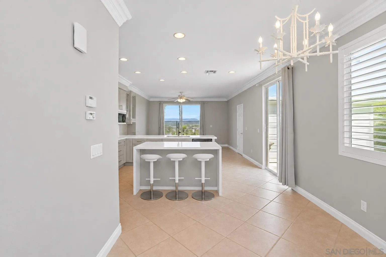 https://cdn.realtyfeed.com/cdn/127/260022691/b203959e71eb43d7a3ddceae6303e8ed.webp