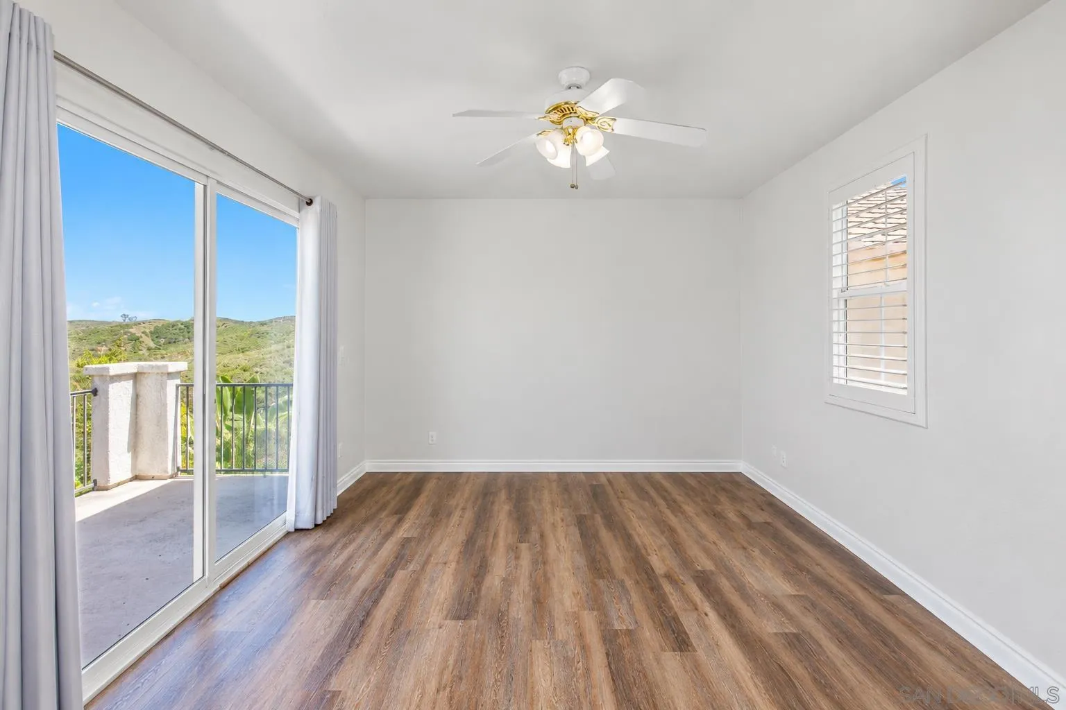 https://cdn.realtyfeed.com/cdn/127/260022691/ba50faf5f54c2b091e98043d4945ddff.webp
