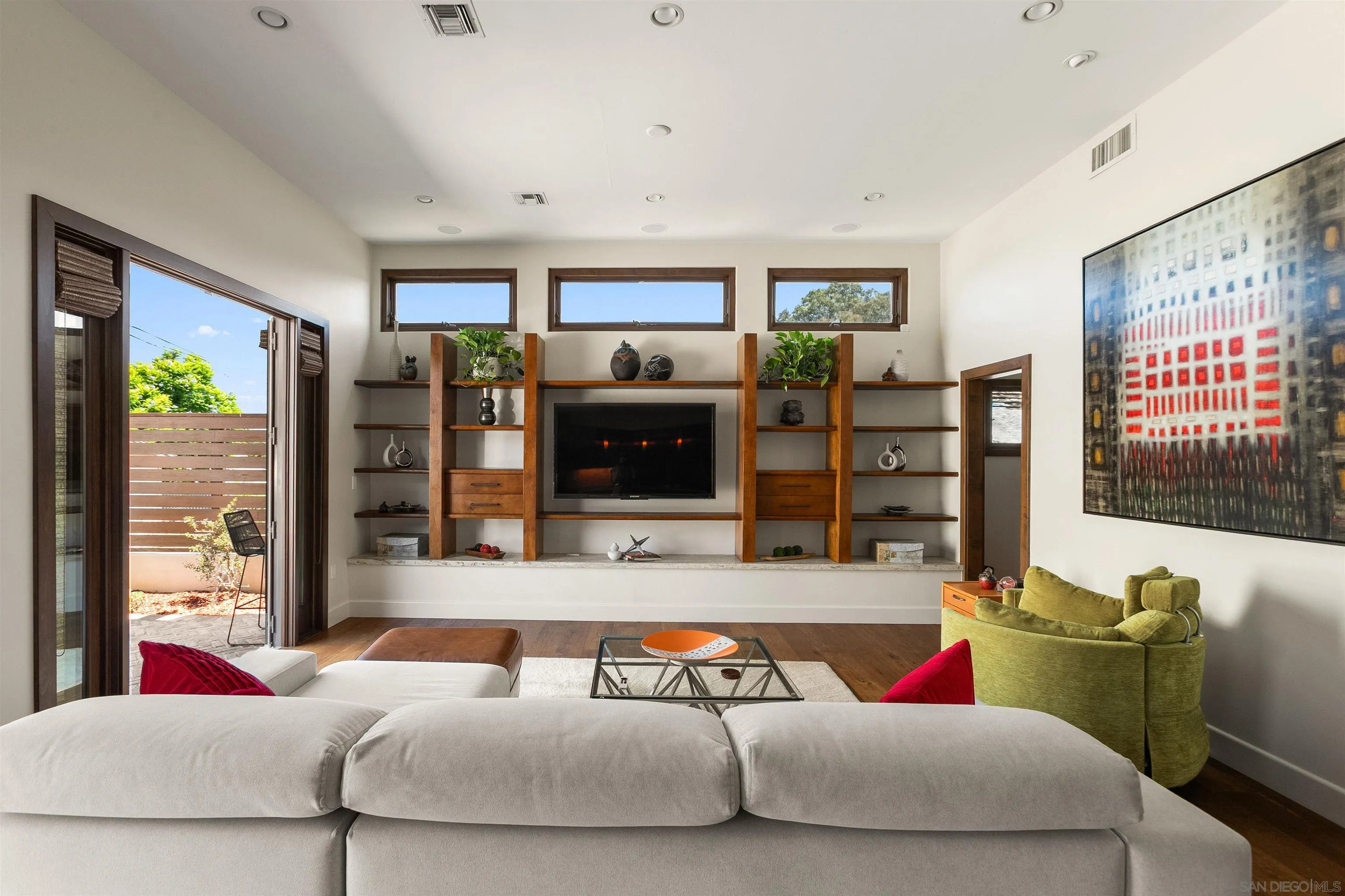 1834 Clove St, San Diego, CA 92106, photo 11