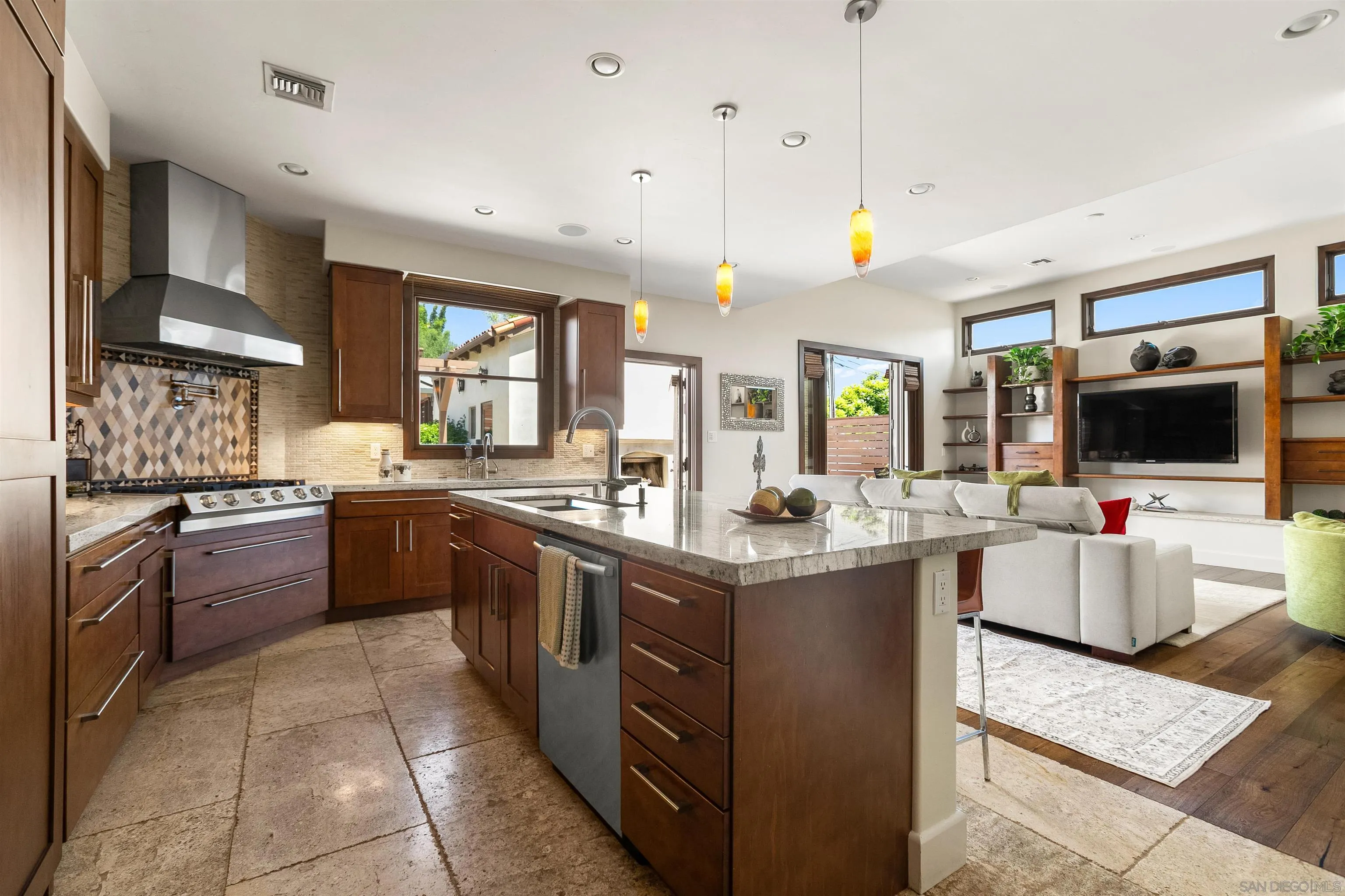 1834 Clove St, San Diego, CA 92106, photo 14