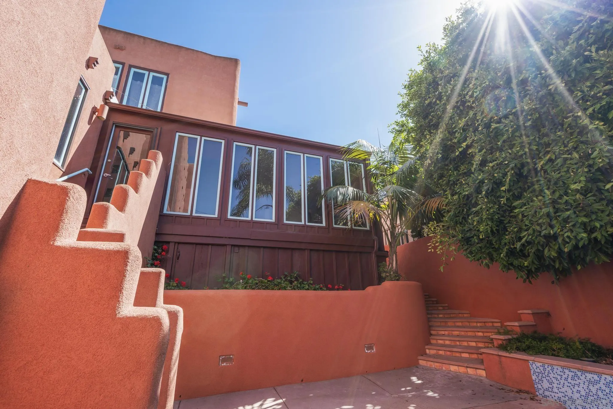 https://cdn.realtyfeed.com/cdn/127/260022693/1427eb35fef64bbc713c0423da9aef18.webp