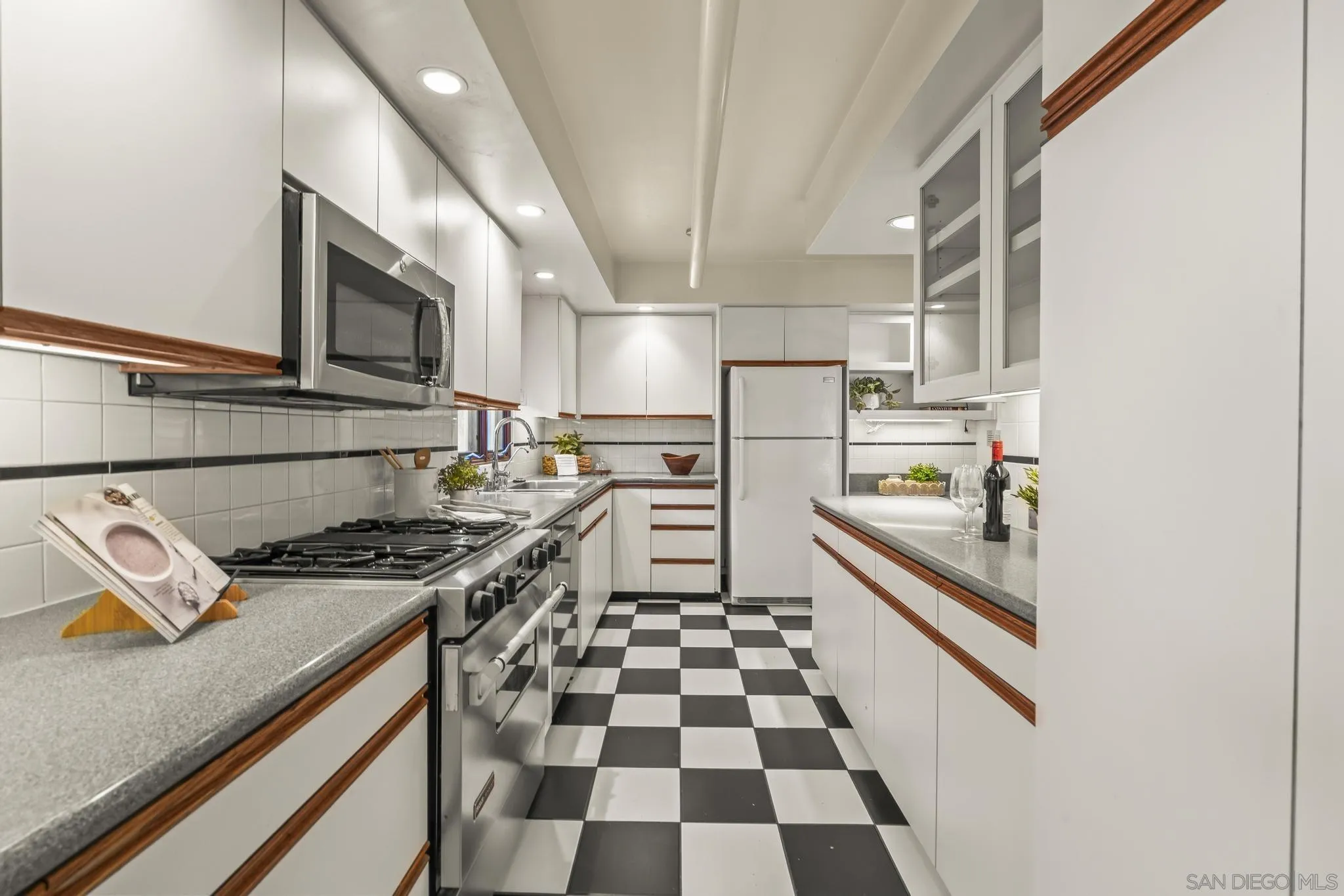 https://cdn.realtyfeed.com/cdn/127/260022693/44e910f6da81635b7acb22a14c4539ec.webp