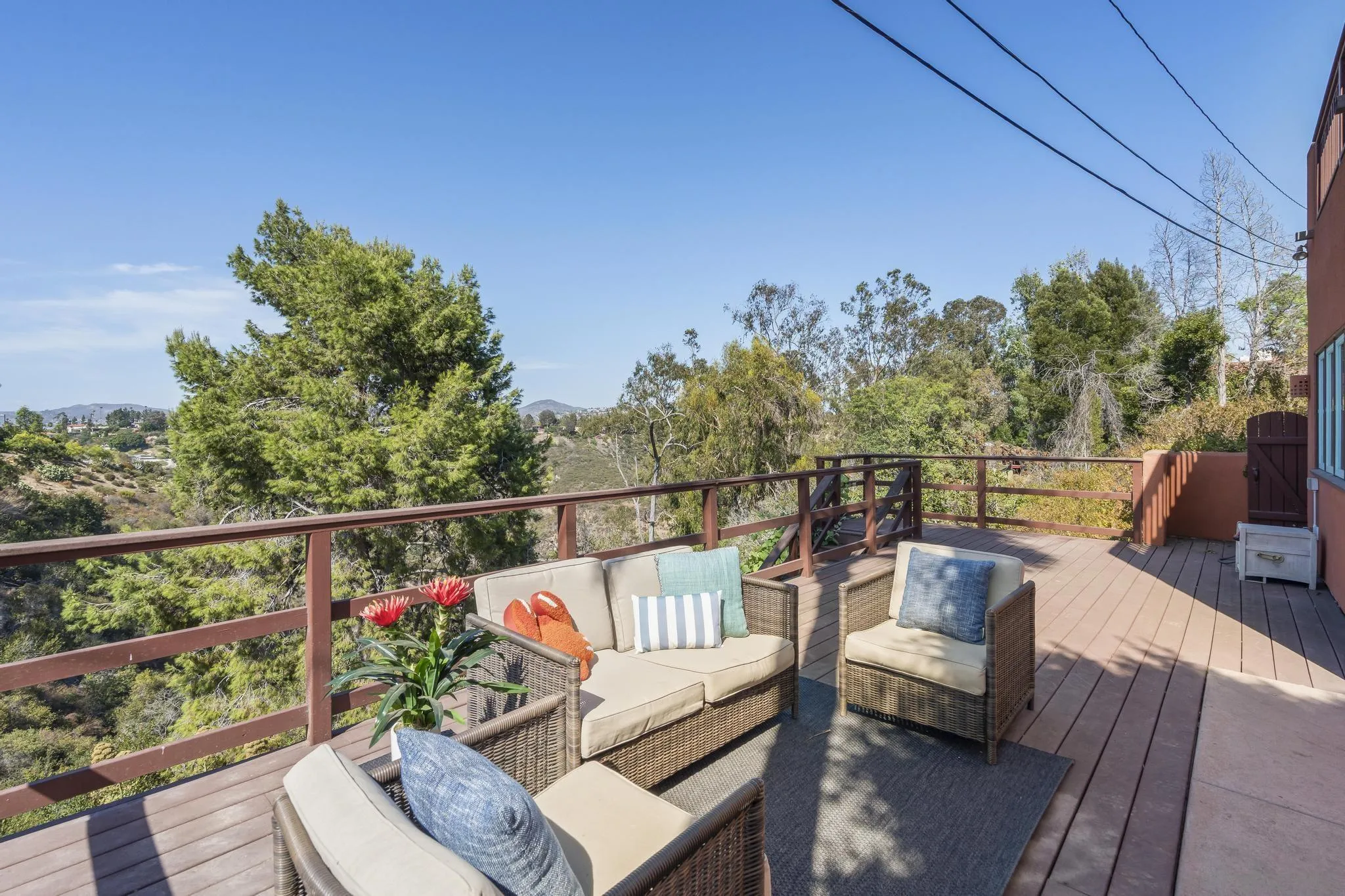 https://cdn.realtyfeed.com/cdn/127/260022693/6007d292496526d56dcf550cfeb137cb.webp