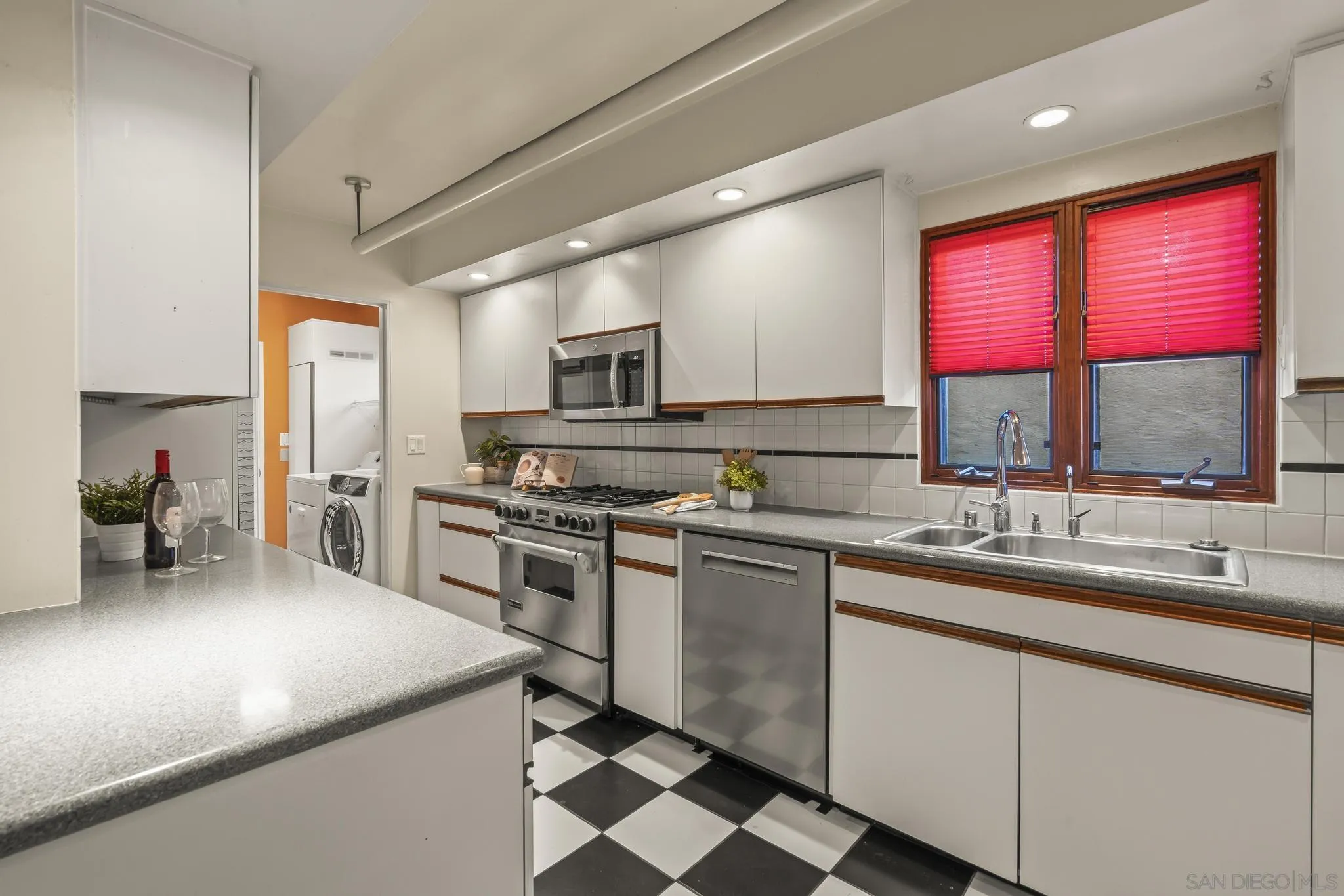 https://cdn.realtyfeed.com/cdn/127/260022693/82ec105809b319ce9ffcae9c39fa416d.webp