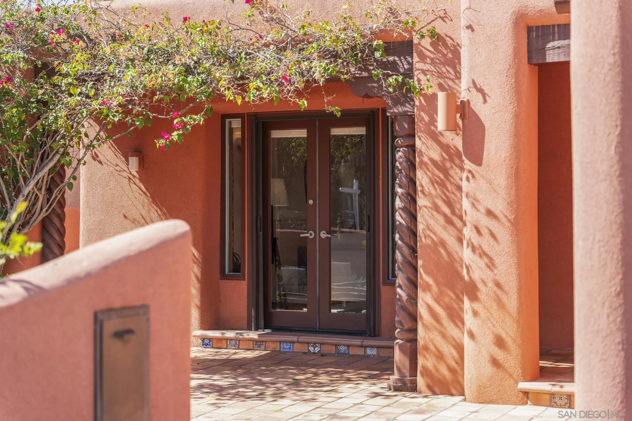https://cdn.realtyfeed.com/cdn/127/260022693/8d0bdc22f1fc8a6e53b84d67cad26b16.webp