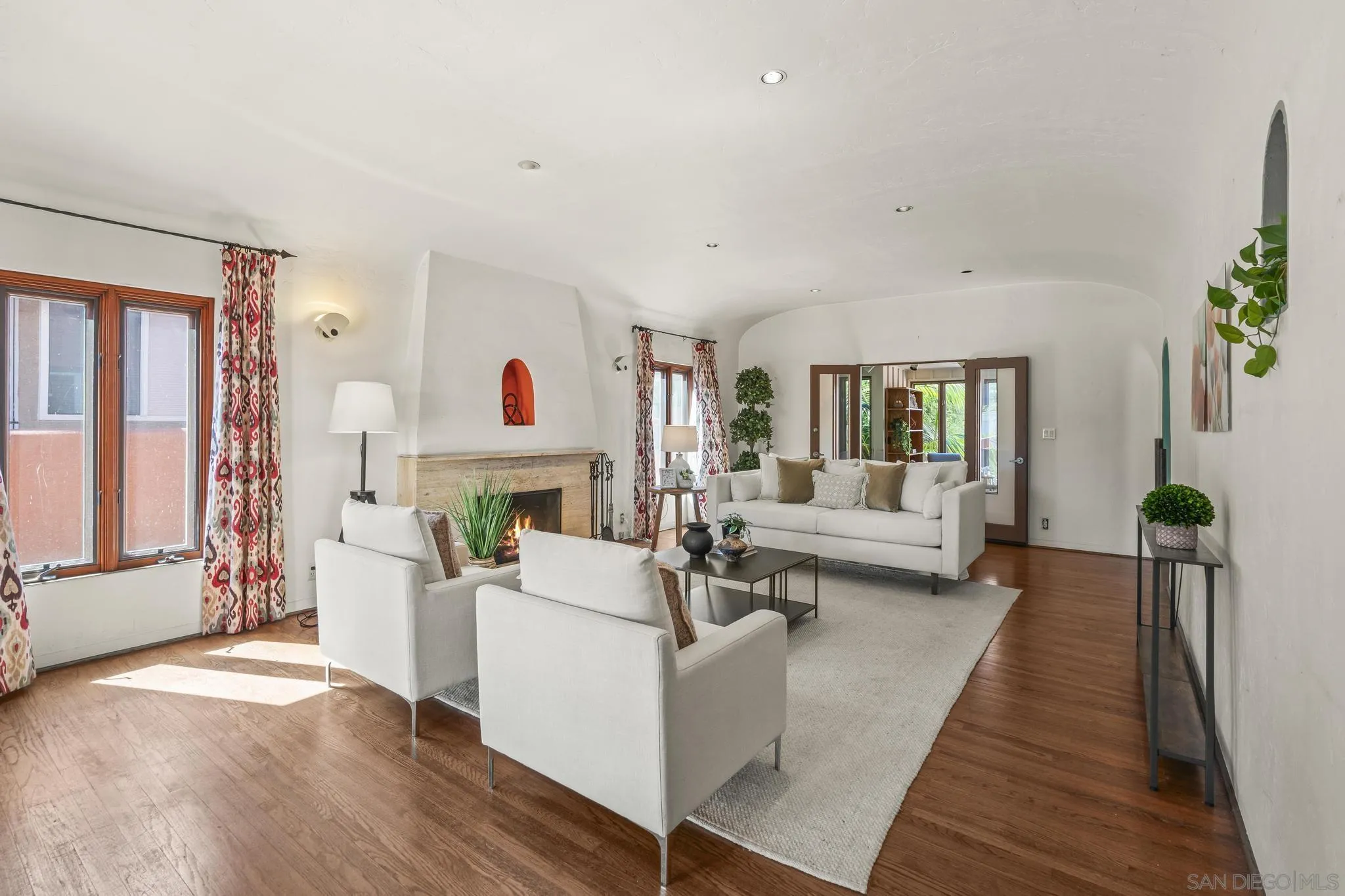 https://cdn.realtyfeed.com/cdn/127/260022693/f520c49fccf1200976179a7792fc8699.webp