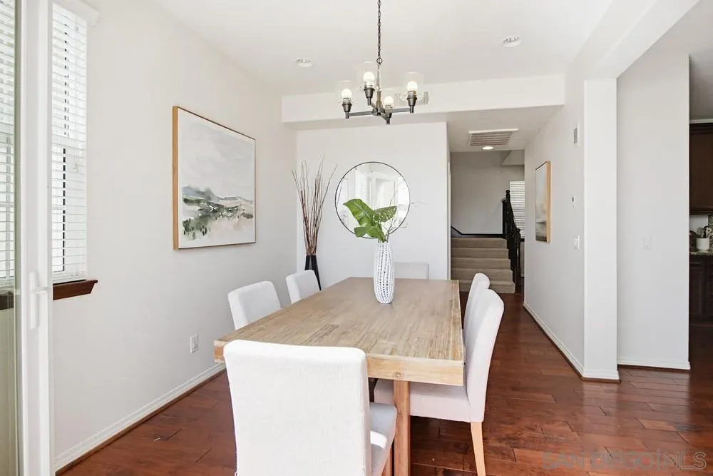 https://cdn.realtyfeed.com/cdn/127/260022699/d5bb350aa883df50b15a858ebe33de31.webp