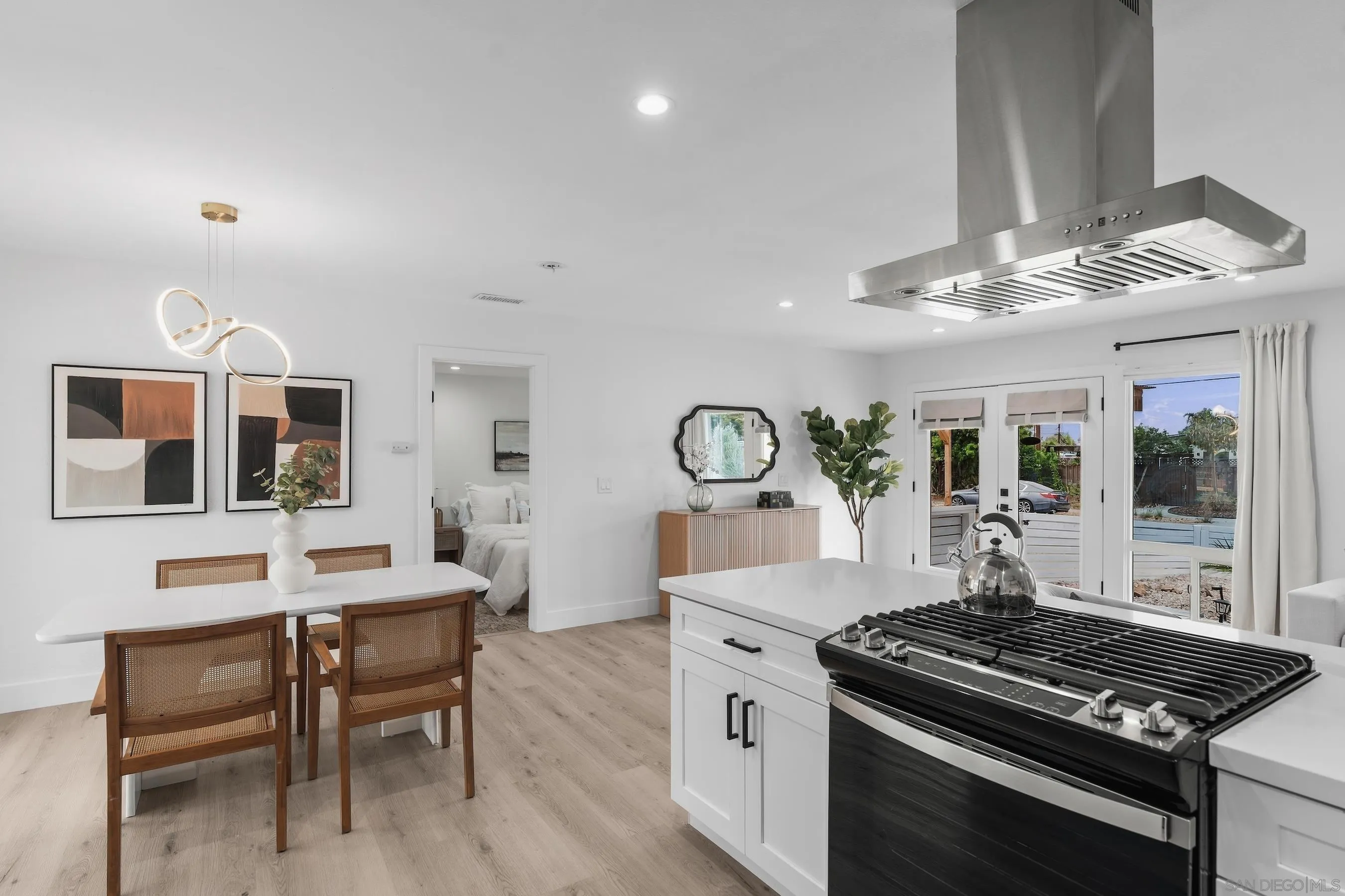 https://cdn.realtyfeed.com/cdn/127/260022700/34da2ca2cf3468a57c624dd81d0075e9.webp
