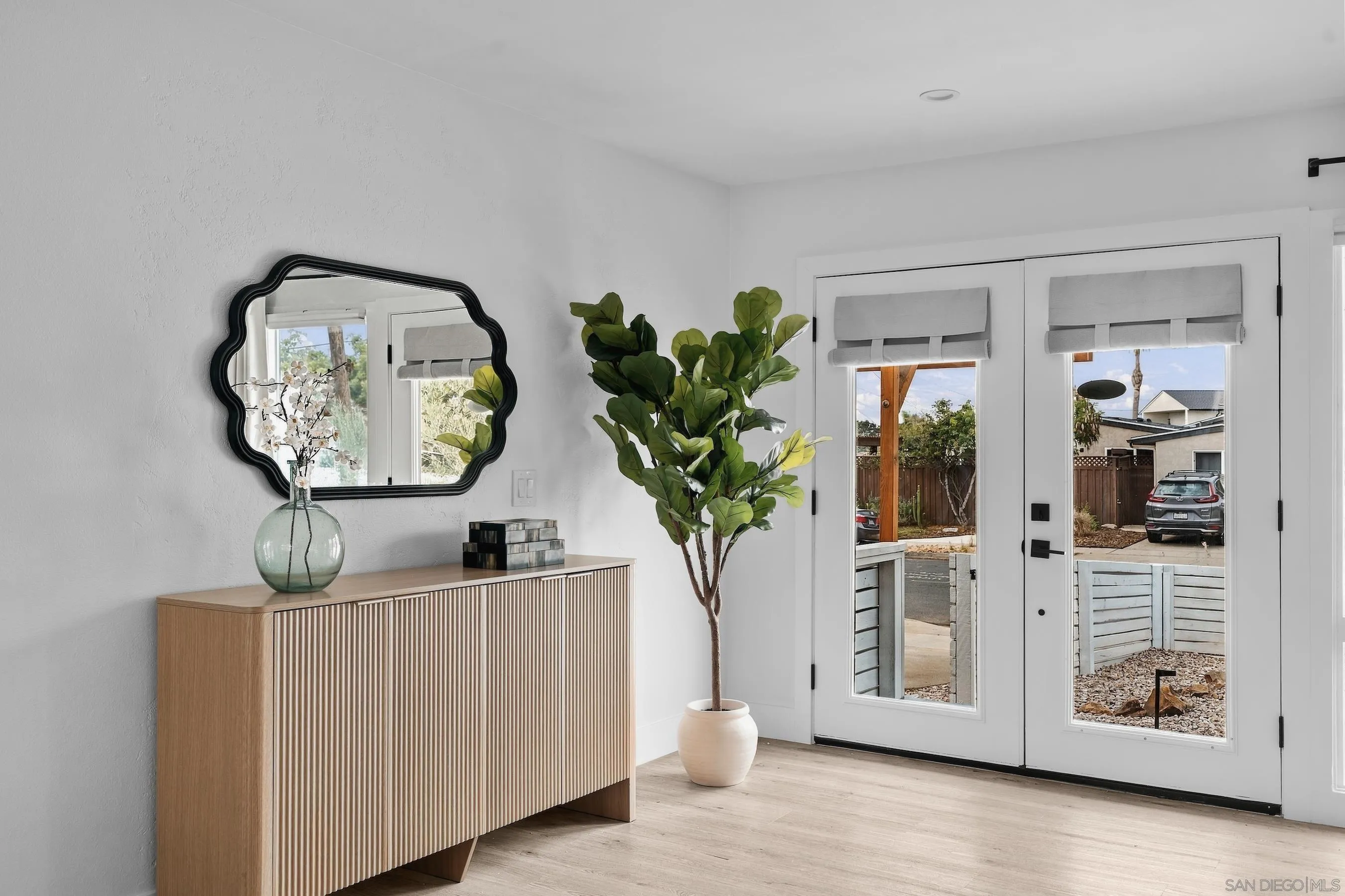 https://cdn.realtyfeed.com/cdn/127/260022700/649bb6453c43c02ab059263ad3ac0b97.webp