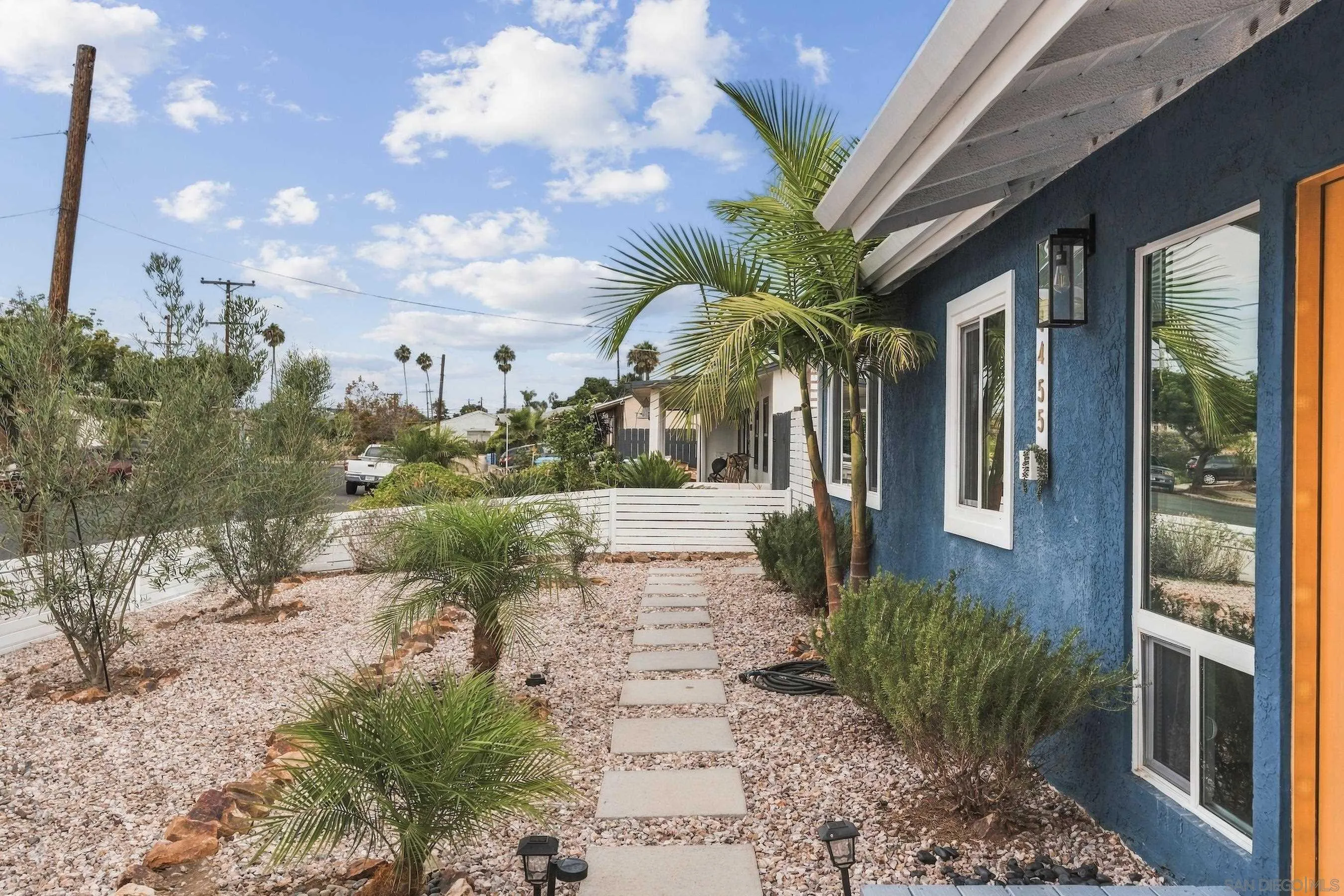 https://cdn.realtyfeed.com/cdn/127/260022700/9e8c8fc53e724816fec11cde54d559dc.webp