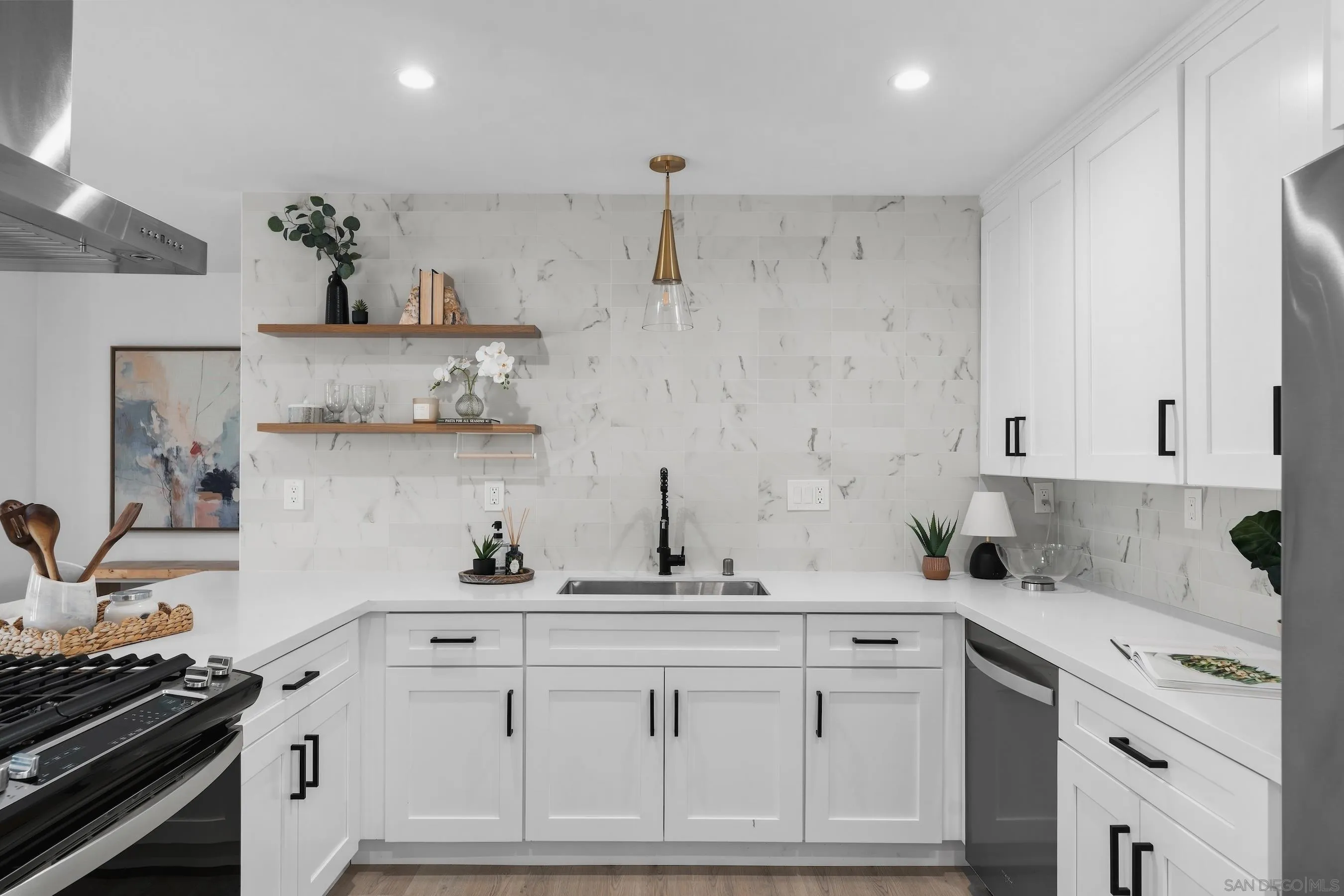 https://cdn.realtyfeed.com/cdn/127/260022700/ef1c191f64c5cde876ec5466aee5c314.webp