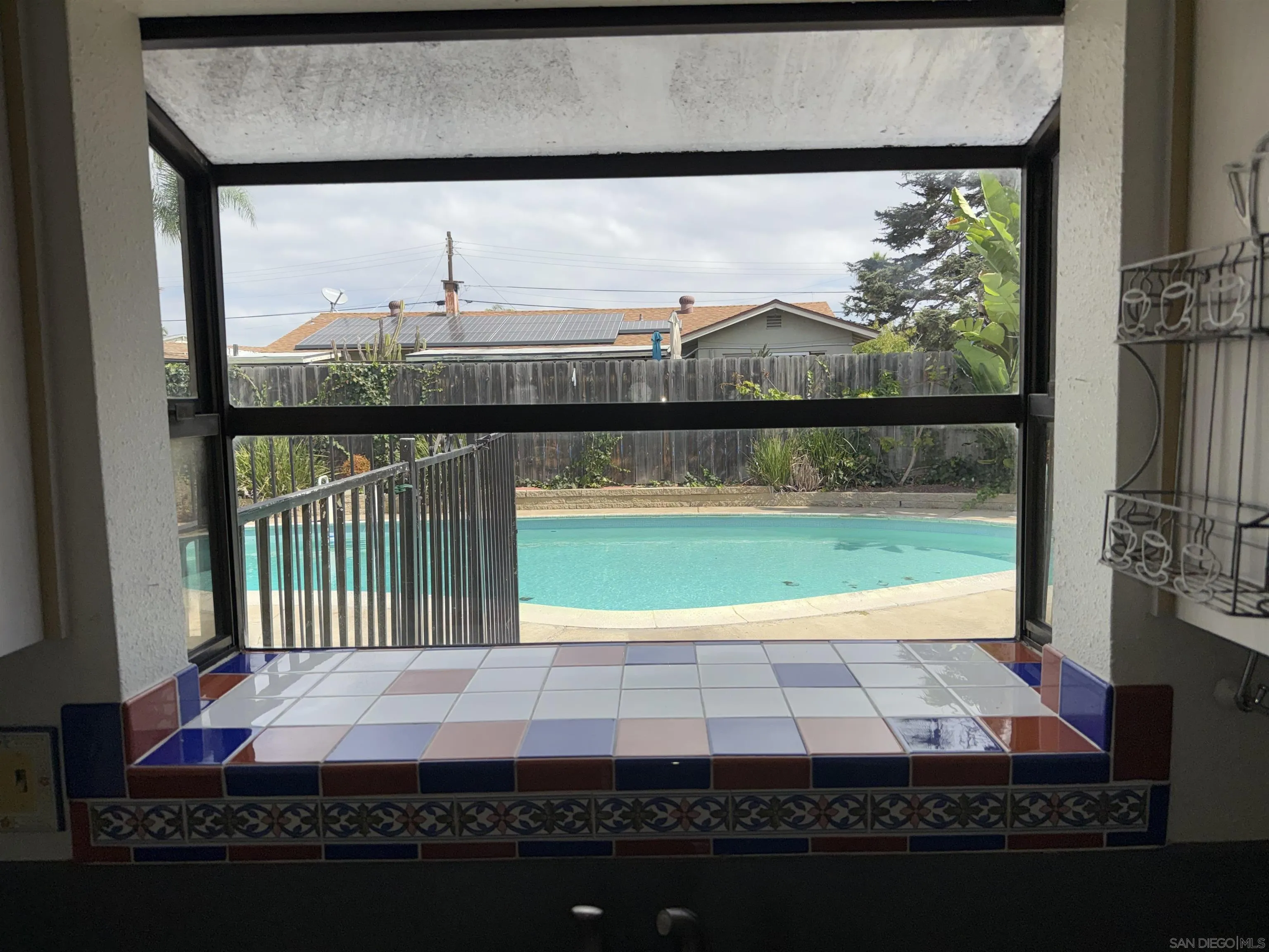 https://cdn.realtyfeed.com/cdn/127/260022701/762e036178384769afb7ae5a0969d217.webp