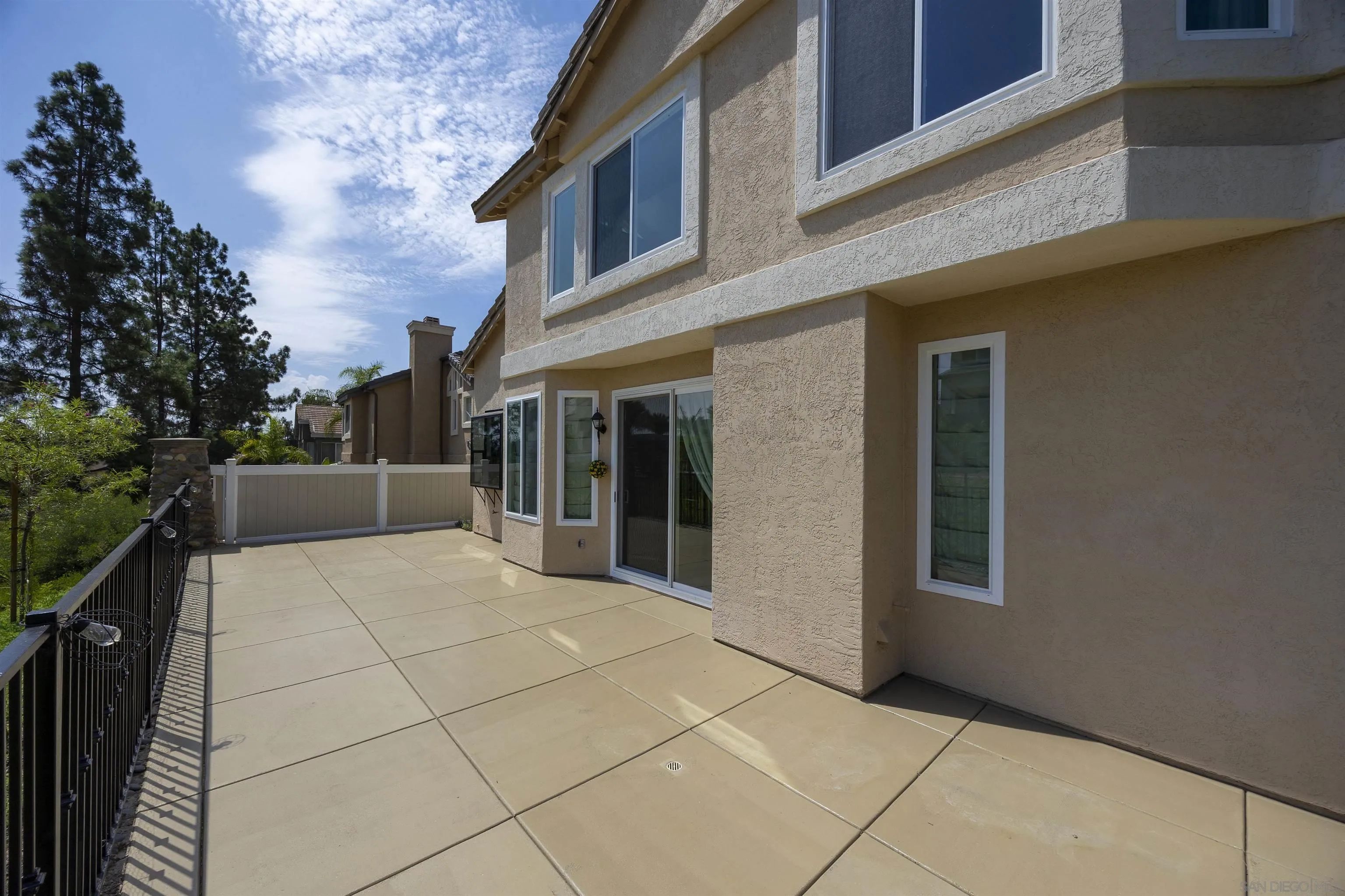 https://cdn.realtyfeed.com/cdn/127/260022704/814acc15a1a1fbed70154498199fb29e.webp