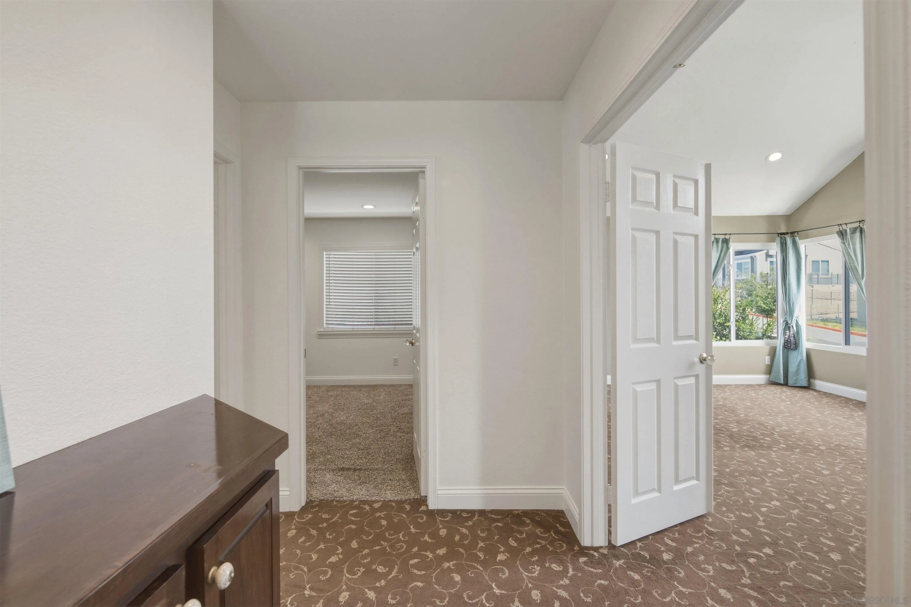 https://cdn.realtyfeed.com/cdn/127/260022704/8b2255ac453605e03b7fe7dc4b3b76fa.webp