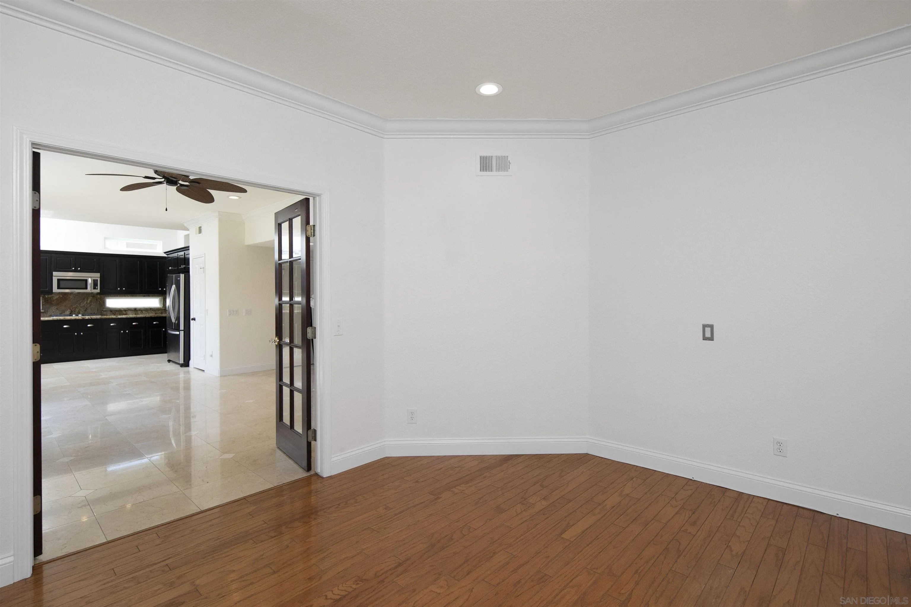 https://cdn.realtyfeed.com/cdn/127/260022704/e531d6405333b552cdbf52bb2853b640.webp
