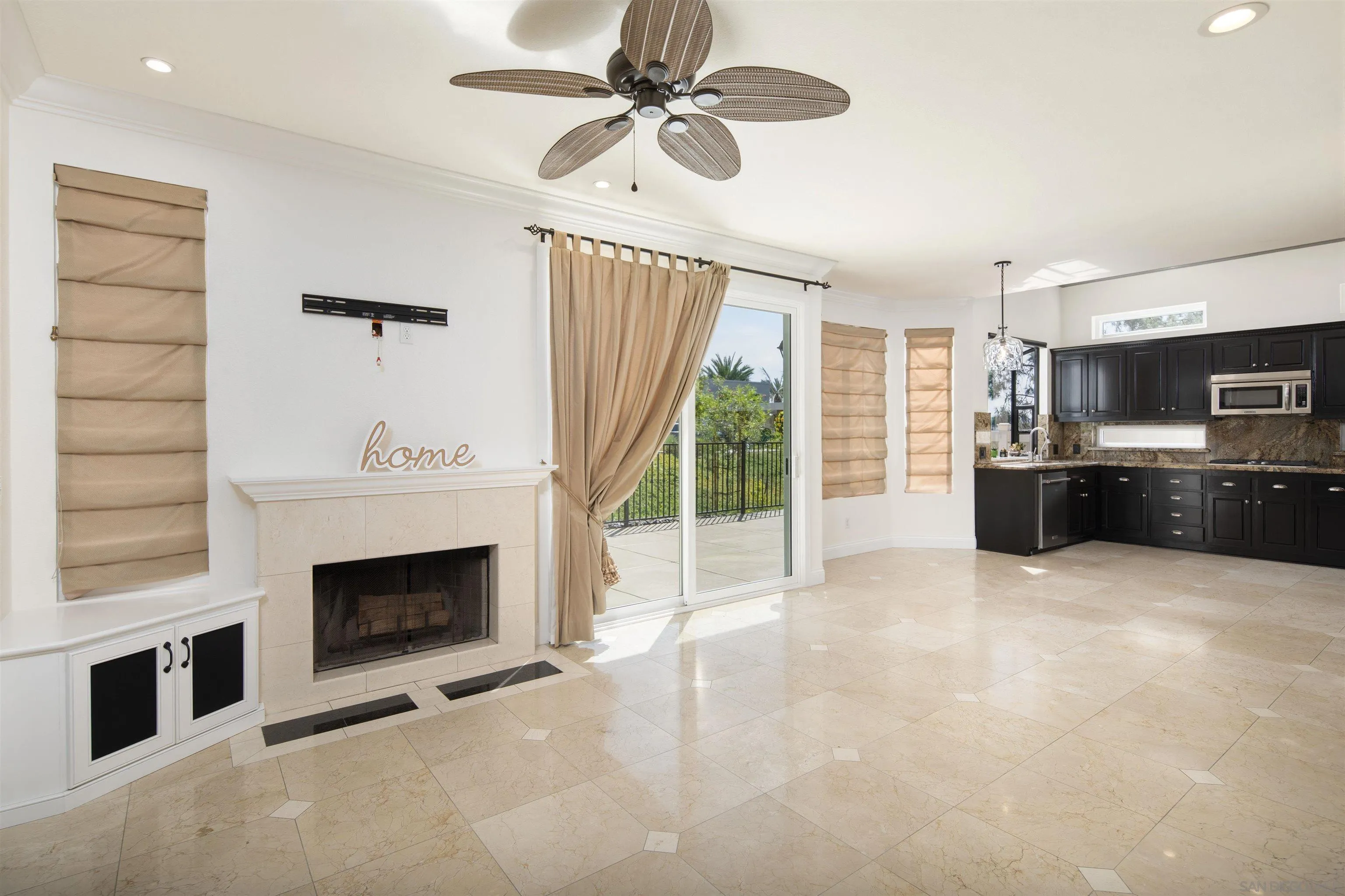 https://cdn.realtyfeed.com/cdn/127/260022704/ed717db2c7b90edacb9f6917caa7f0f4.webp