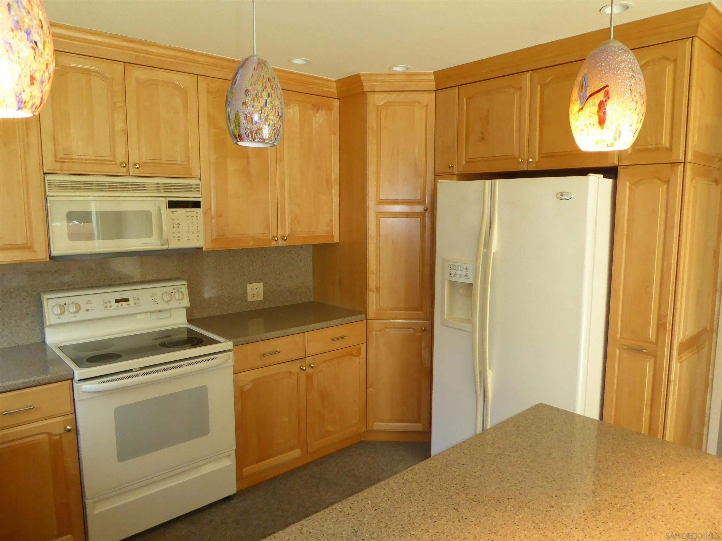 https://cdn.realtyfeed.com/cdn/127/260022705/2e14358c550f65ffbe8f72ac4e1ec856.webp