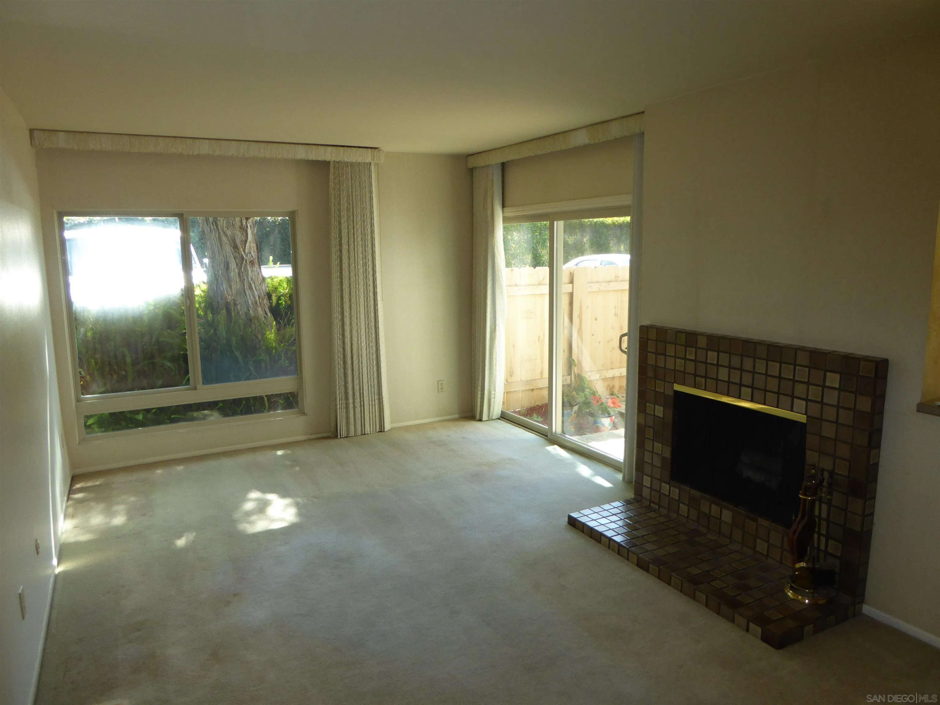 https://cdn.realtyfeed.com/cdn/127/260022705/329829024308ce9ecaca28f44cf09133.webp