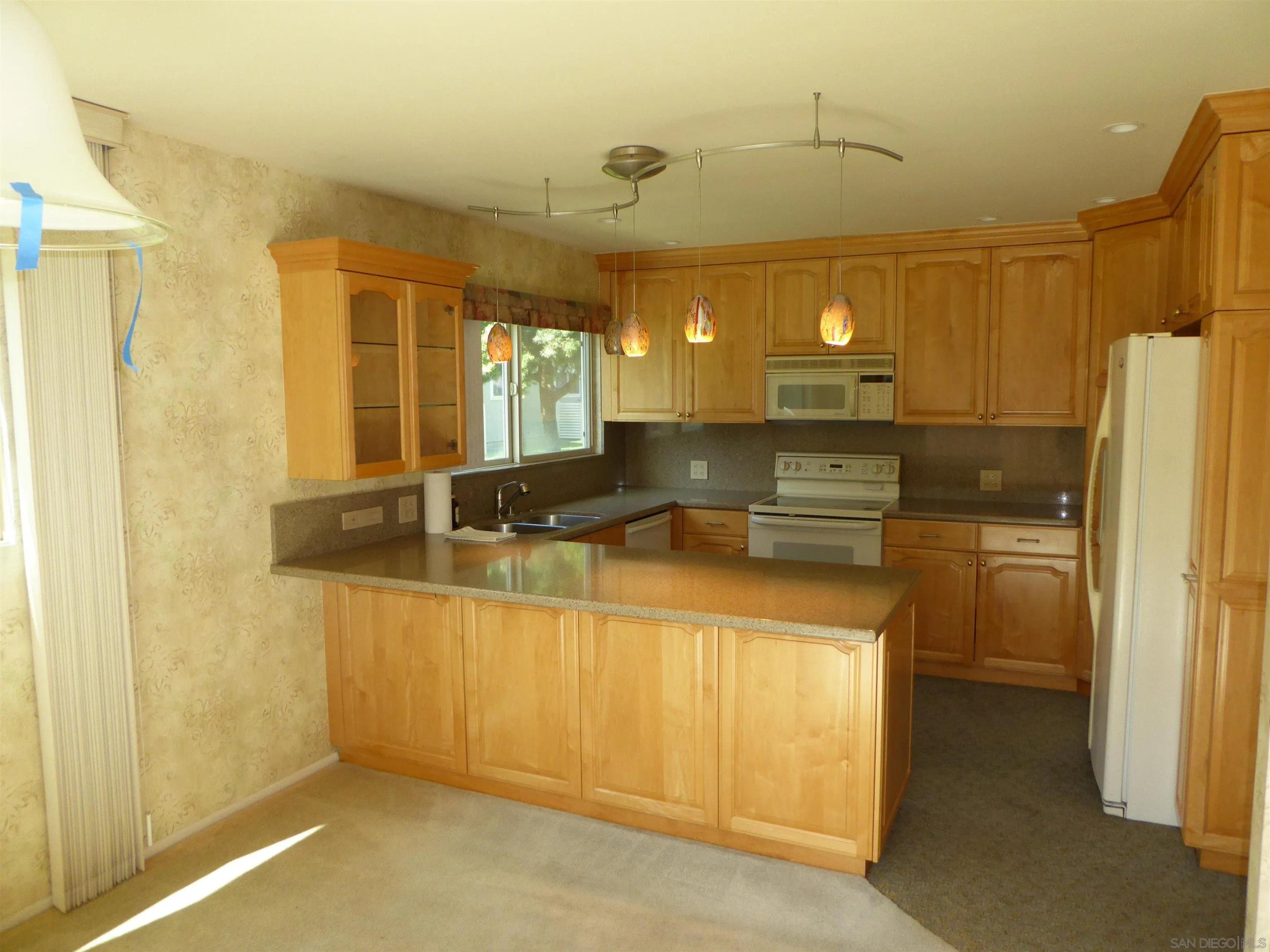 https://cdn.realtyfeed.com/cdn/127/260022705/abcfd46f87038abf39966dc2d23842c2.webp