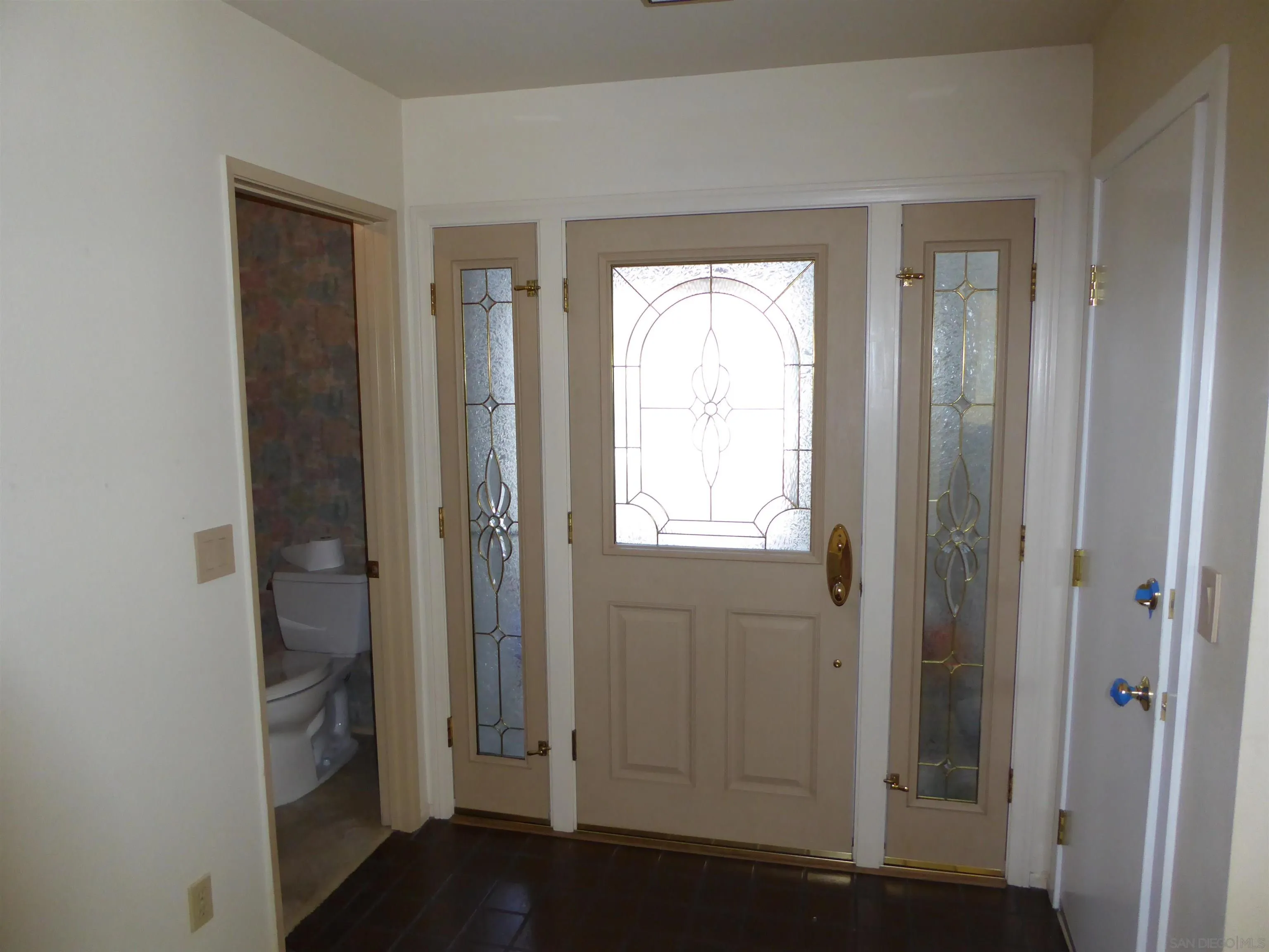 https://cdn.realtyfeed.com/cdn/127/260022705/ca8edcfe2c9291a636f0887a3d333791.webp