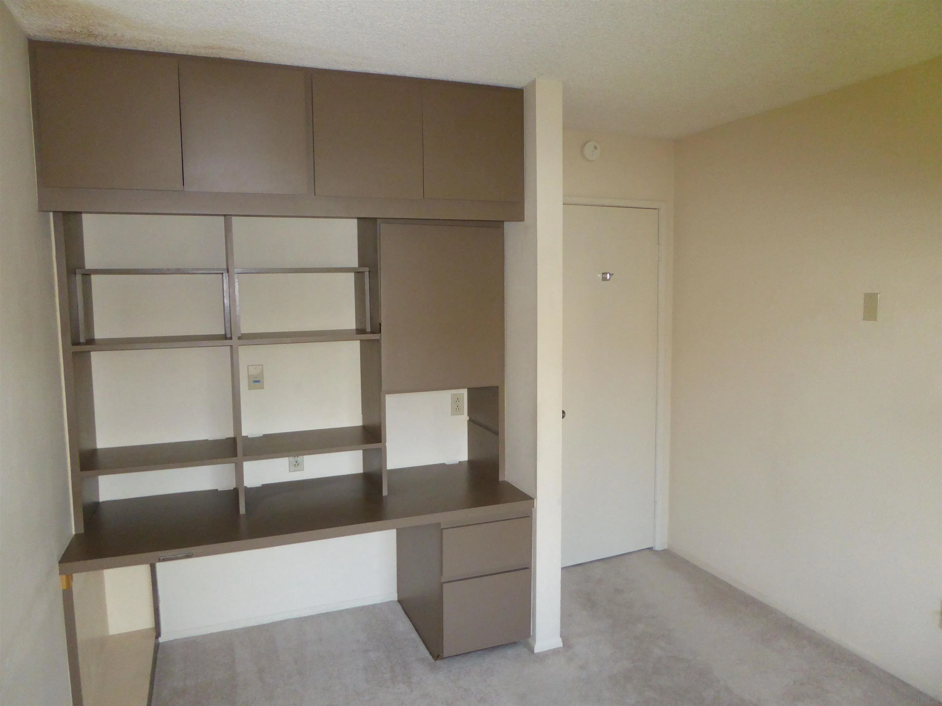 https://cdn.realtyfeed.com/cdn/127/260022705/e57d9dc7f1b86d25d3a8456a353bbe6e.webp