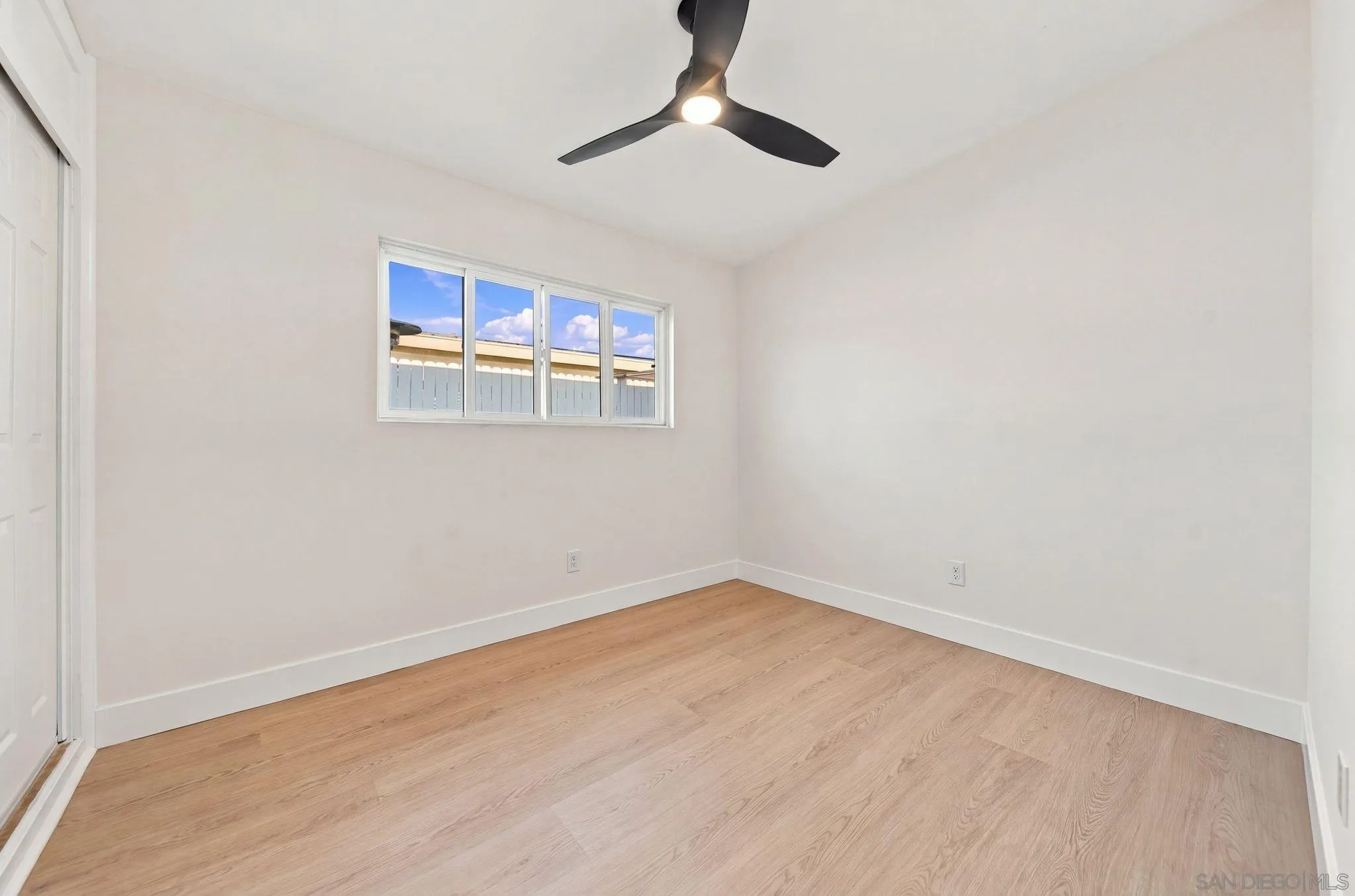 https://cdn.realtyfeed.com/cdn/127/260022706/23ea00e5b0bd9704062373eada10b365.webp