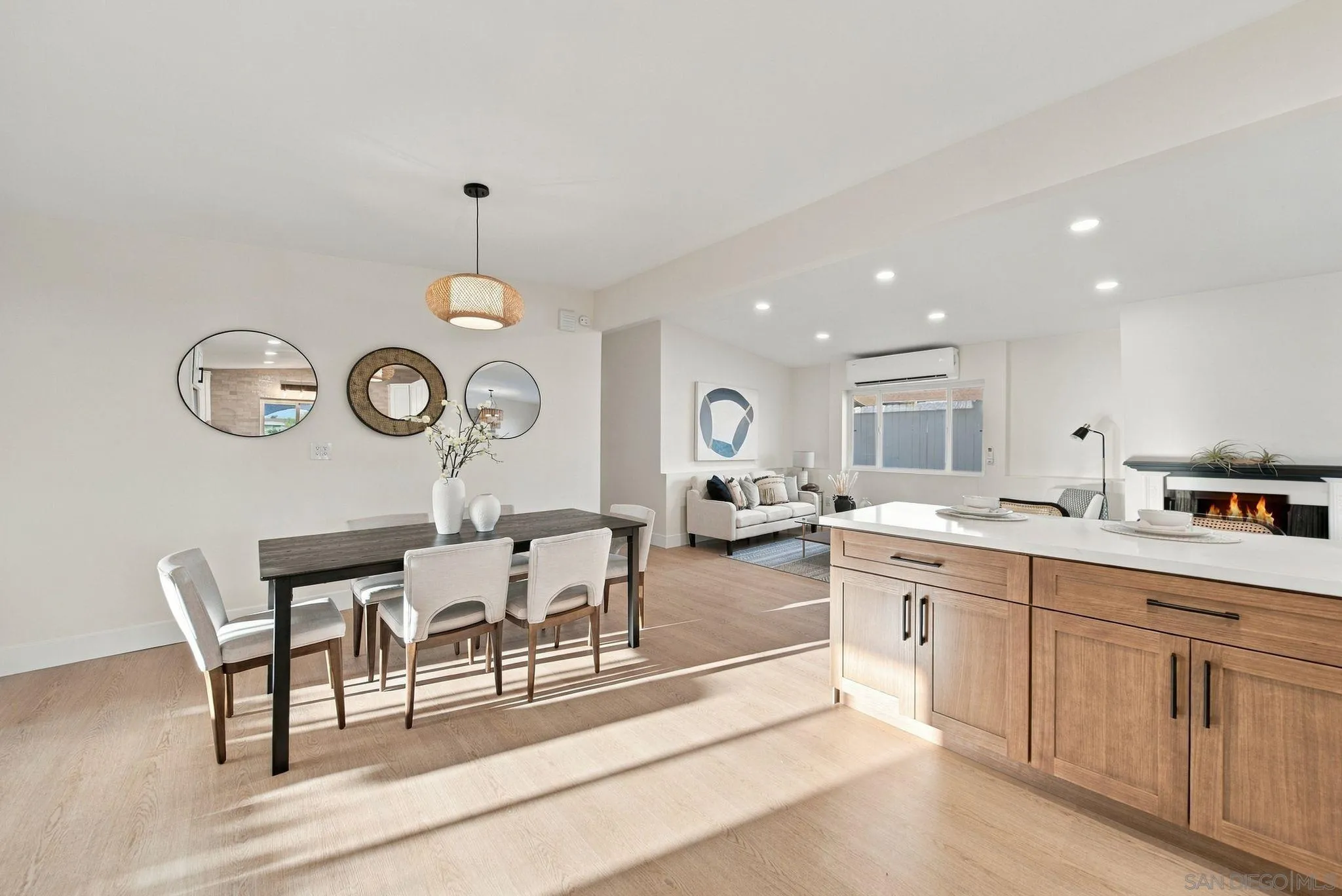 https://cdn.realtyfeed.com/cdn/127/260022706/4051d3308c12dab2ad0323d4caf38ea9.webp
