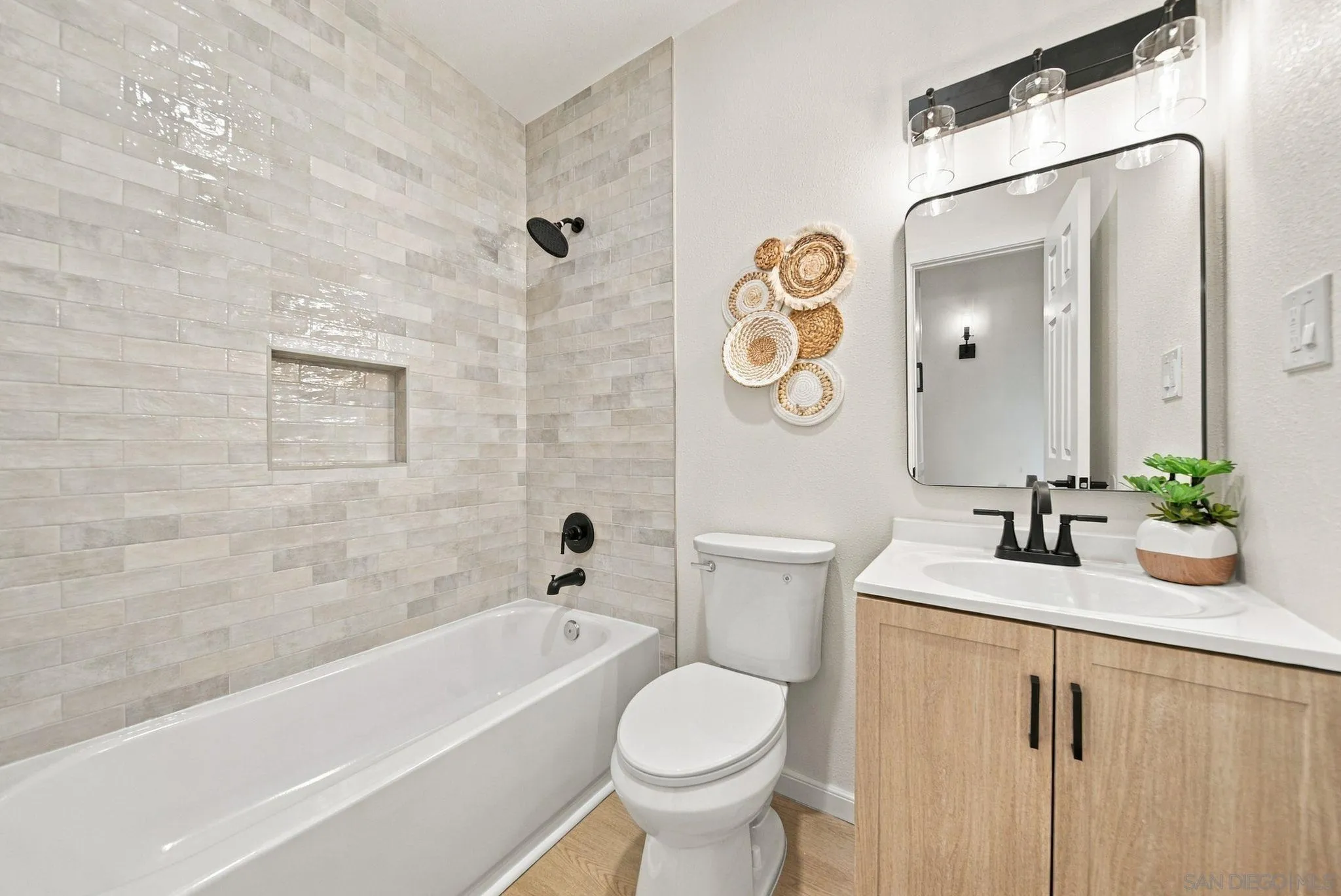 https://cdn.realtyfeed.com/cdn/127/260022706/8591804a4328ff2655ffa968b5e3d9c2.webp