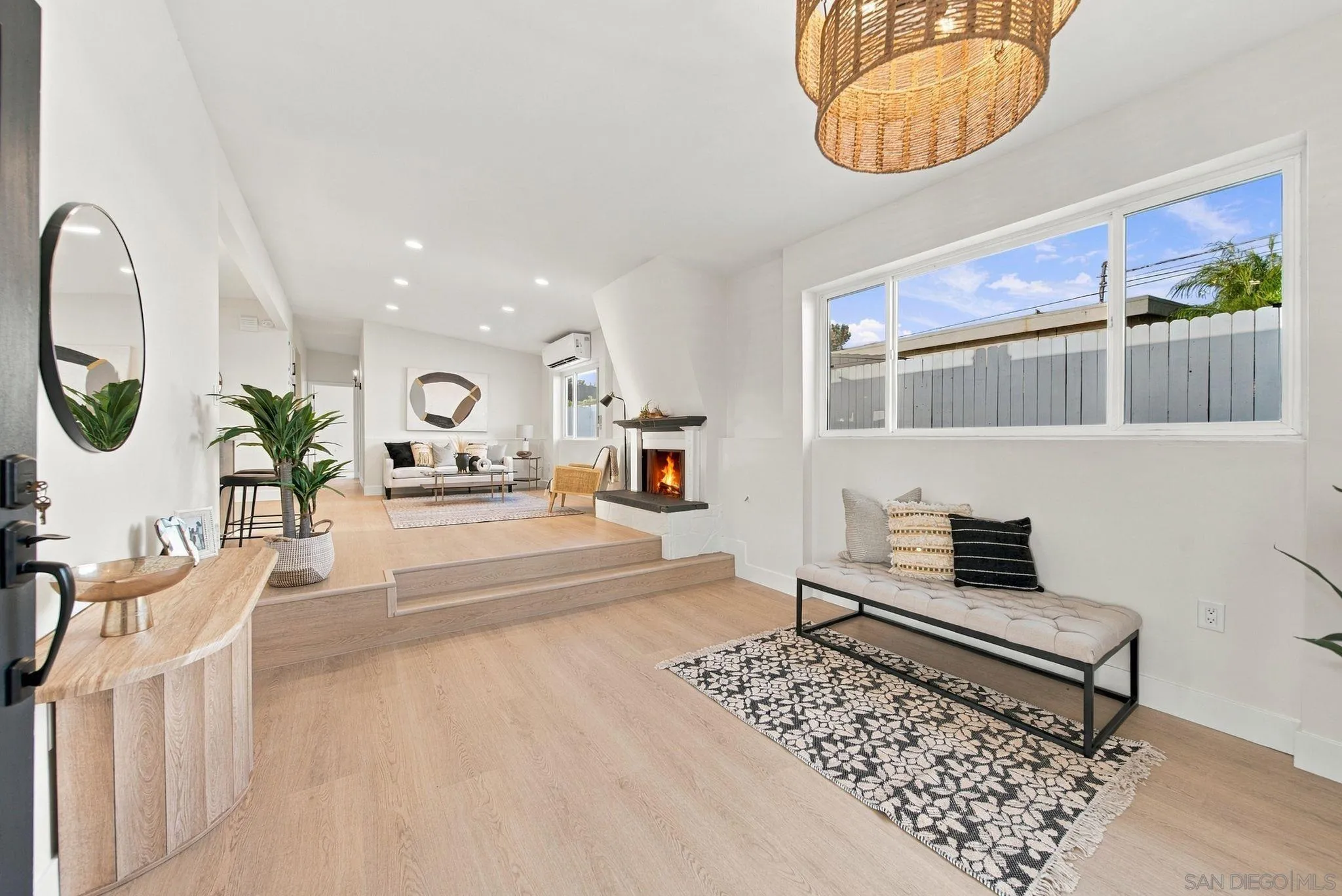 https://cdn.realtyfeed.com/cdn/127/260022706/86edcc83ff99172d43e99297ce97bf0e.webp
