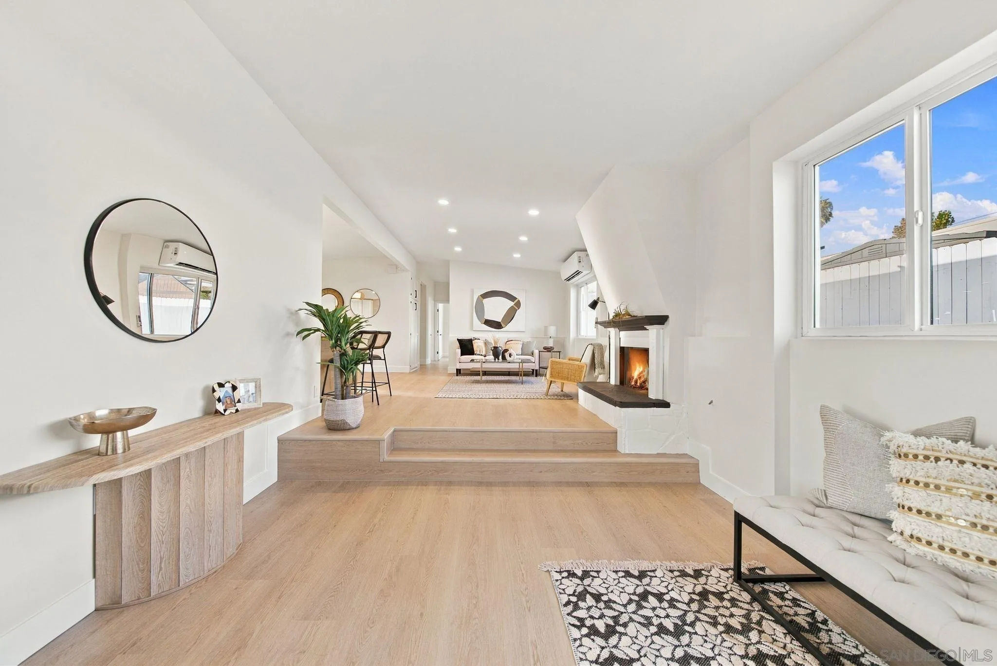https://cdn.realtyfeed.com/cdn/127/260022706/bd177b4932bf721d64edf7f77c732c75.webp