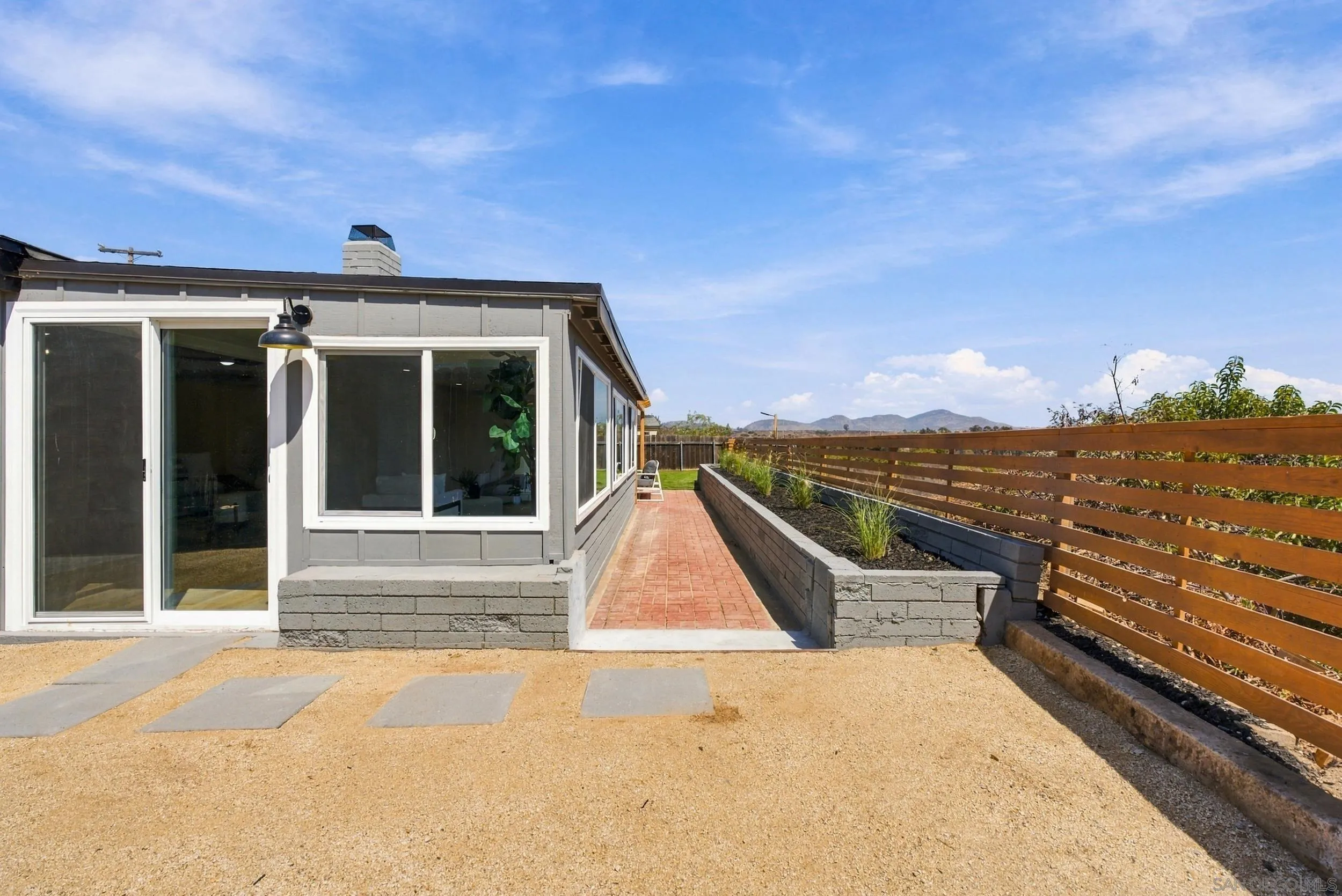 https://cdn.realtyfeed.com/cdn/127/260022707/0b88ae46c3a208ddd3a22827090fbe0e.webp