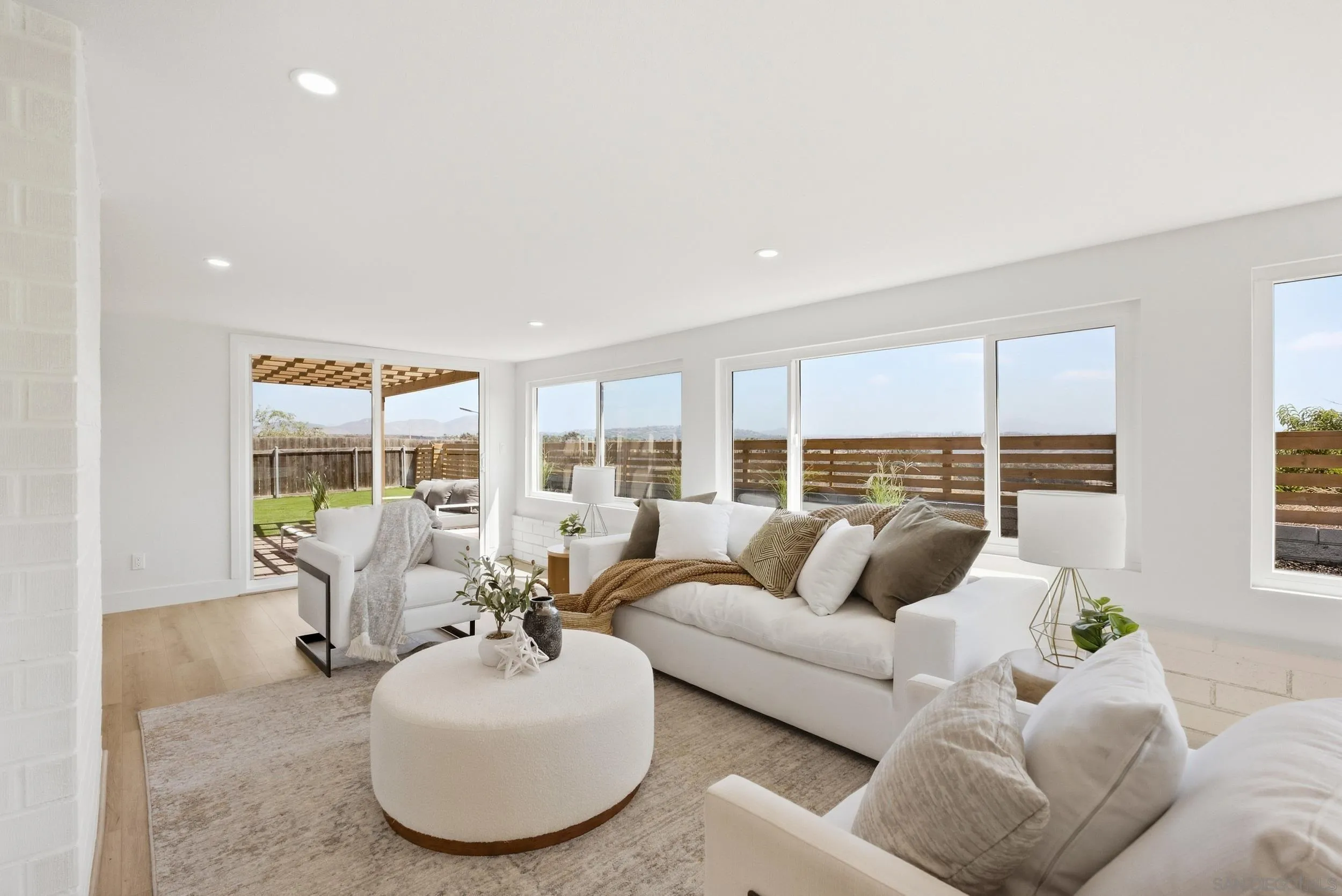 https://cdn.realtyfeed.com/cdn/127/260022707/1593f08b485ae2ef6d7e72d1d38590f9.webp