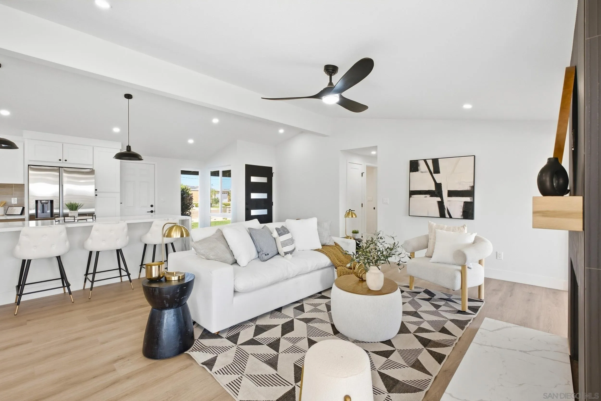 https://cdn.realtyfeed.com/cdn/127/260022707/428222a6b8e1786da669f46ba8fc9a0e.webp