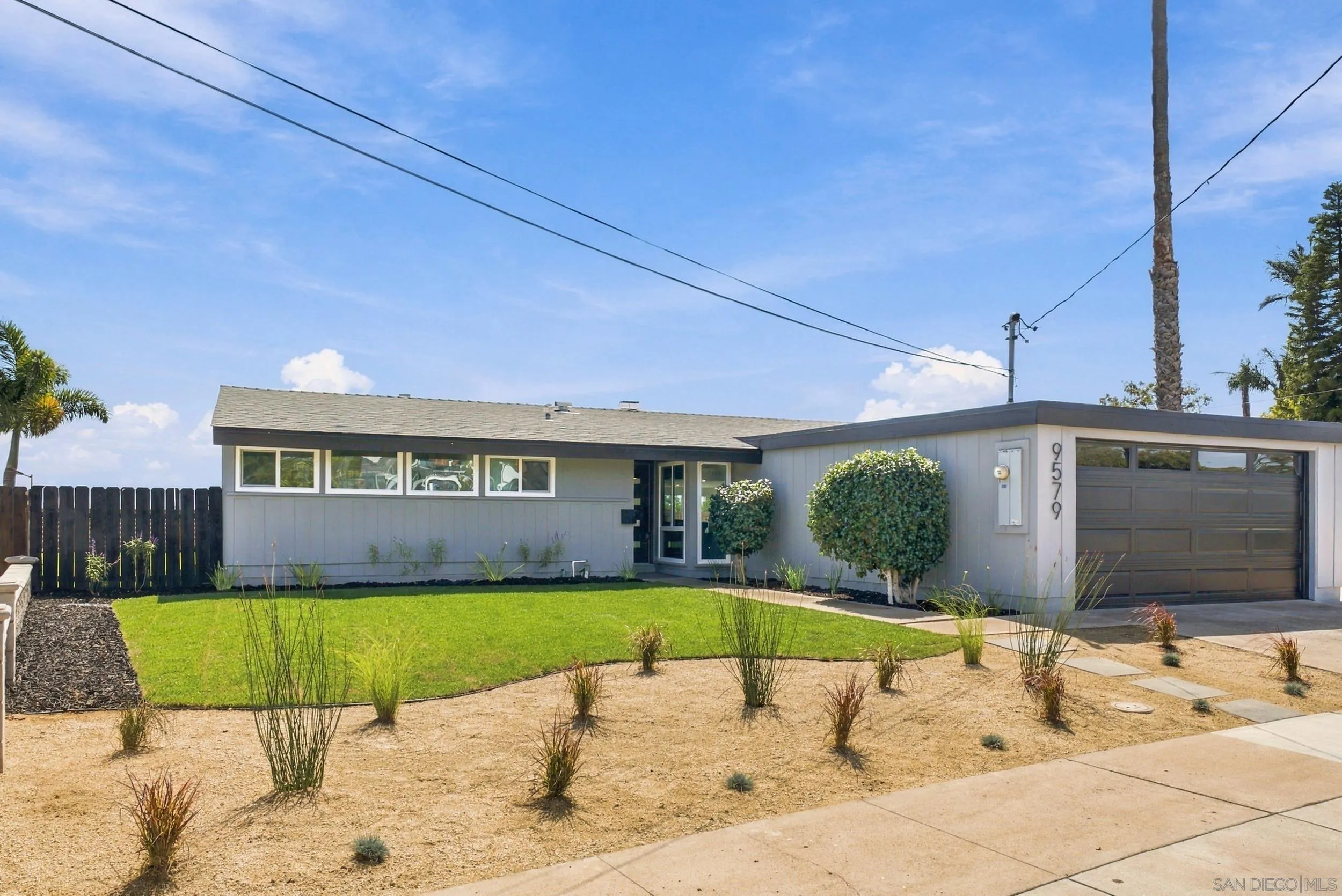 https://cdn.realtyfeed.com/cdn/127/260022707/a25fb7e4165cdf63c7c29038f0b4e19f.webp