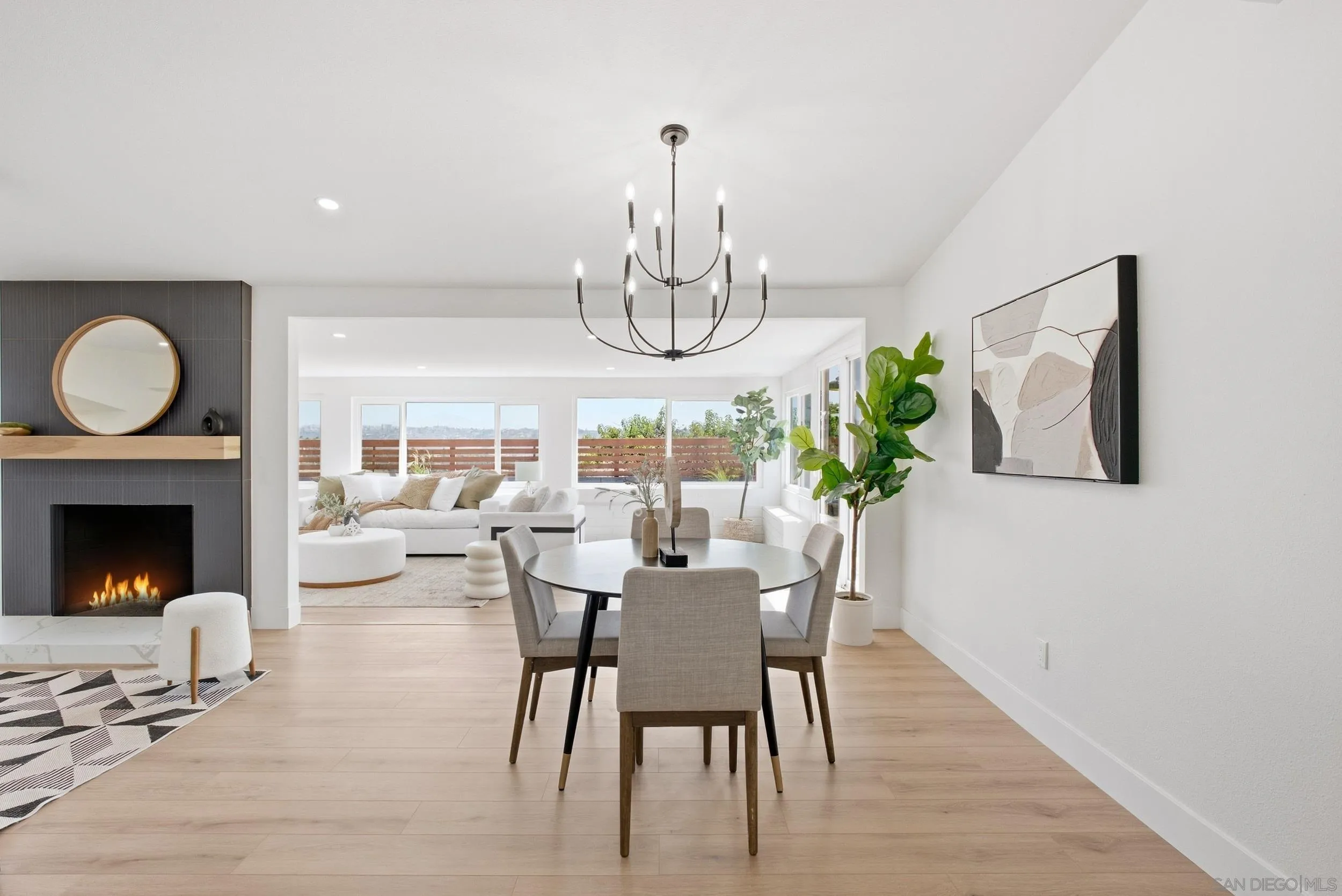 https://cdn.realtyfeed.com/cdn/127/260022707/fc8b78c5cc98dfe1647cdc91d6bcd23f.webp