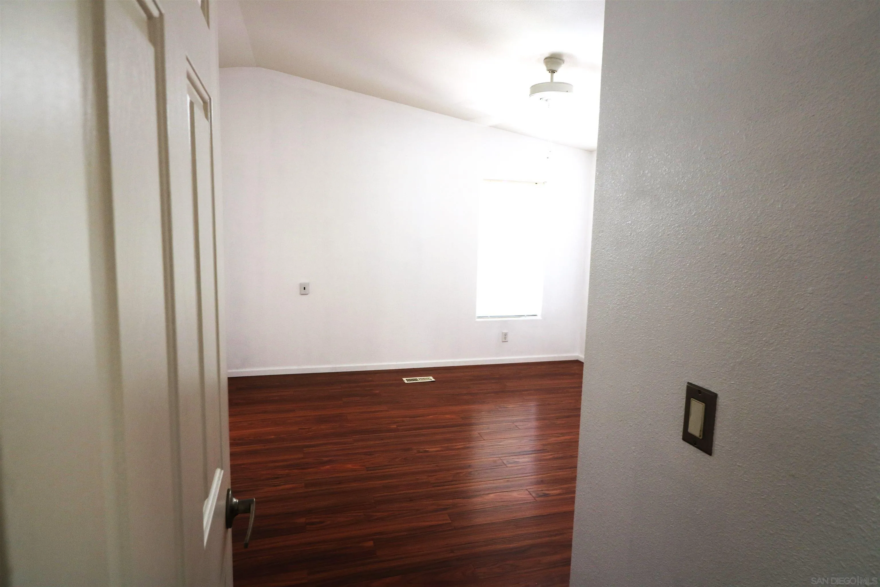 https://cdn.realtyfeed.com/cdn/127/260022710/285dfbc876d1b0f4327641d0a97e2f14.webp