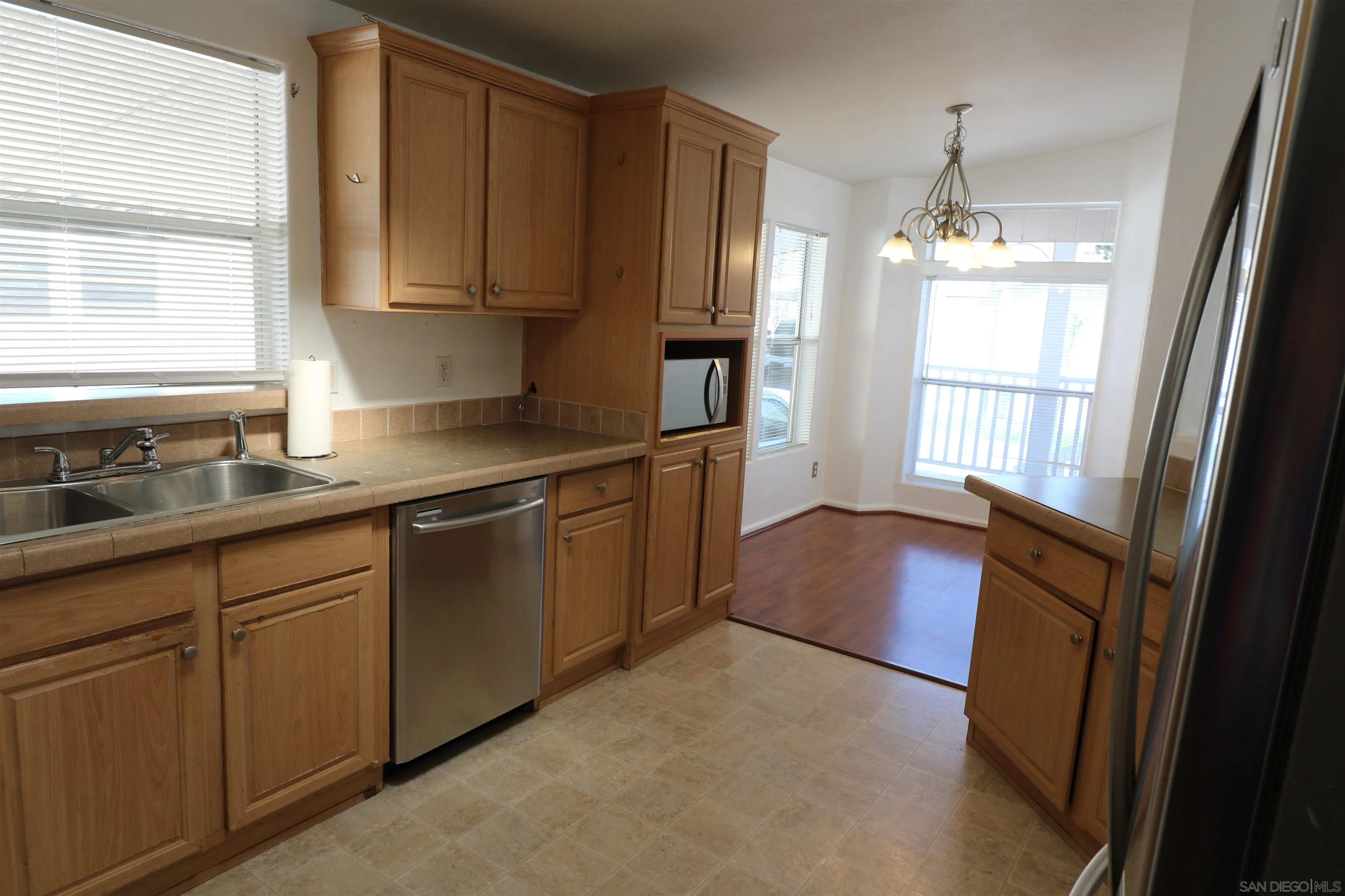 https://cdn.realtyfeed.com/cdn/127/260022710/46f2edc8724add2bed12ba824ba9ab87.webp