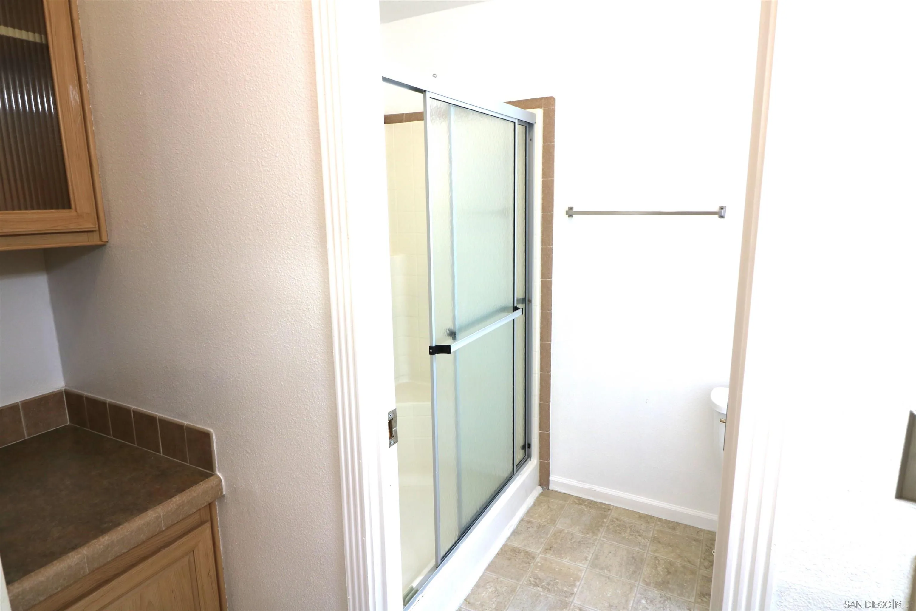 https://cdn.realtyfeed.com/cdn/127/260022710/8c641bbe6a006ea7eb05e714010c7ecf.webp